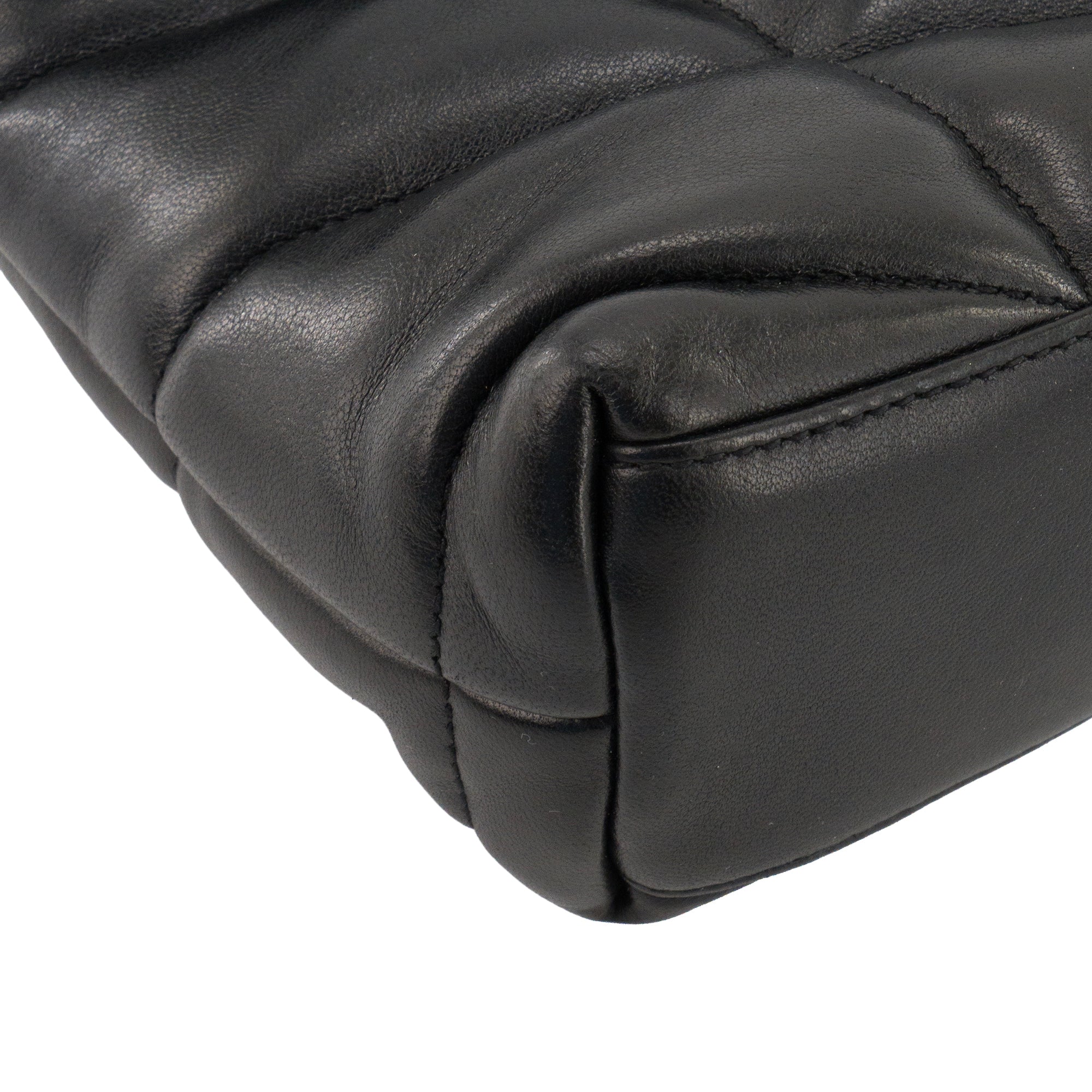 SAINT LAURENT - Sac à bandoulière Loulou Puffer Toy Saint Laurent en cuir lisse noir