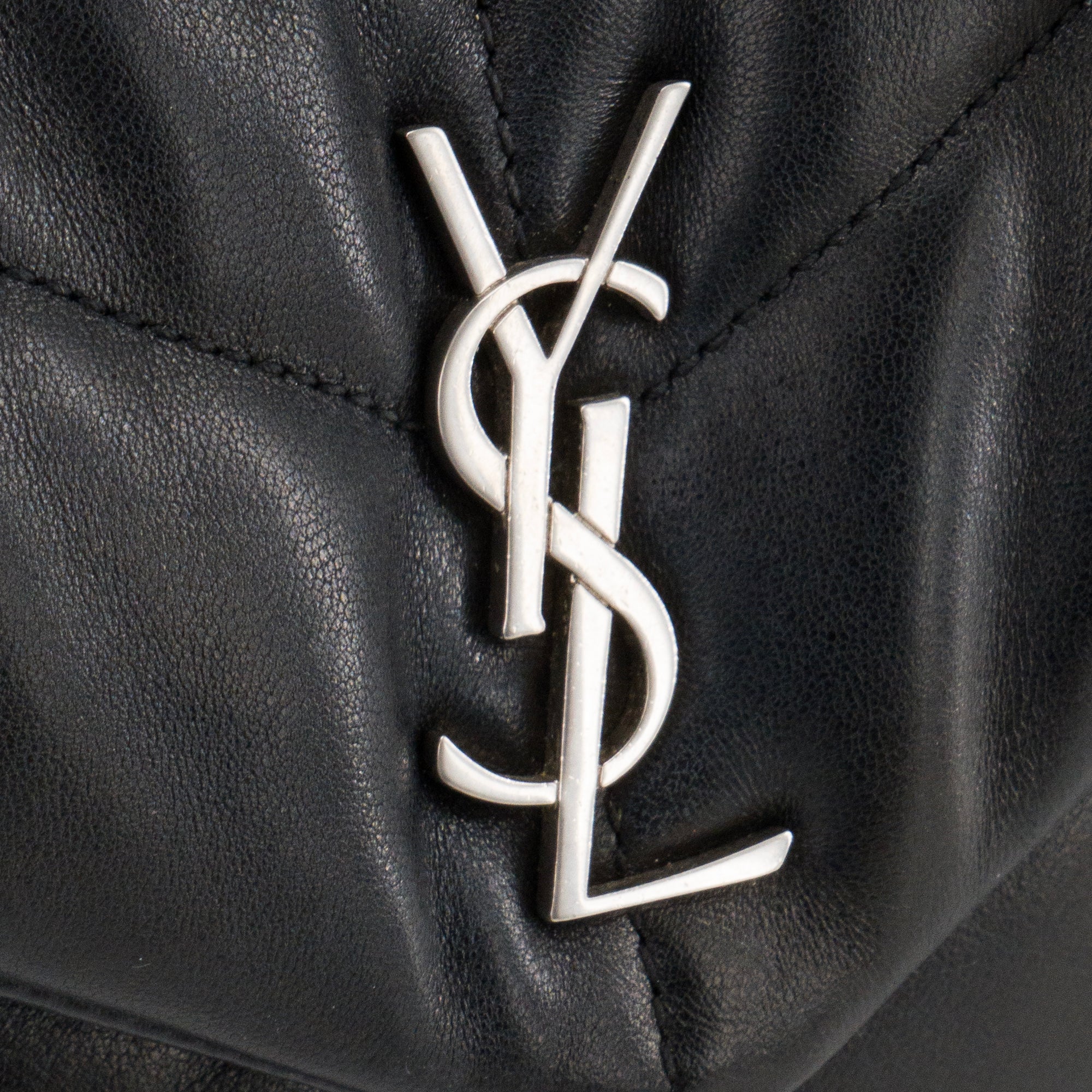 SAINT LAURENT - Sac à bandoulière Loulou Puffer Toy Saint Laurent en cuir lisse noir
