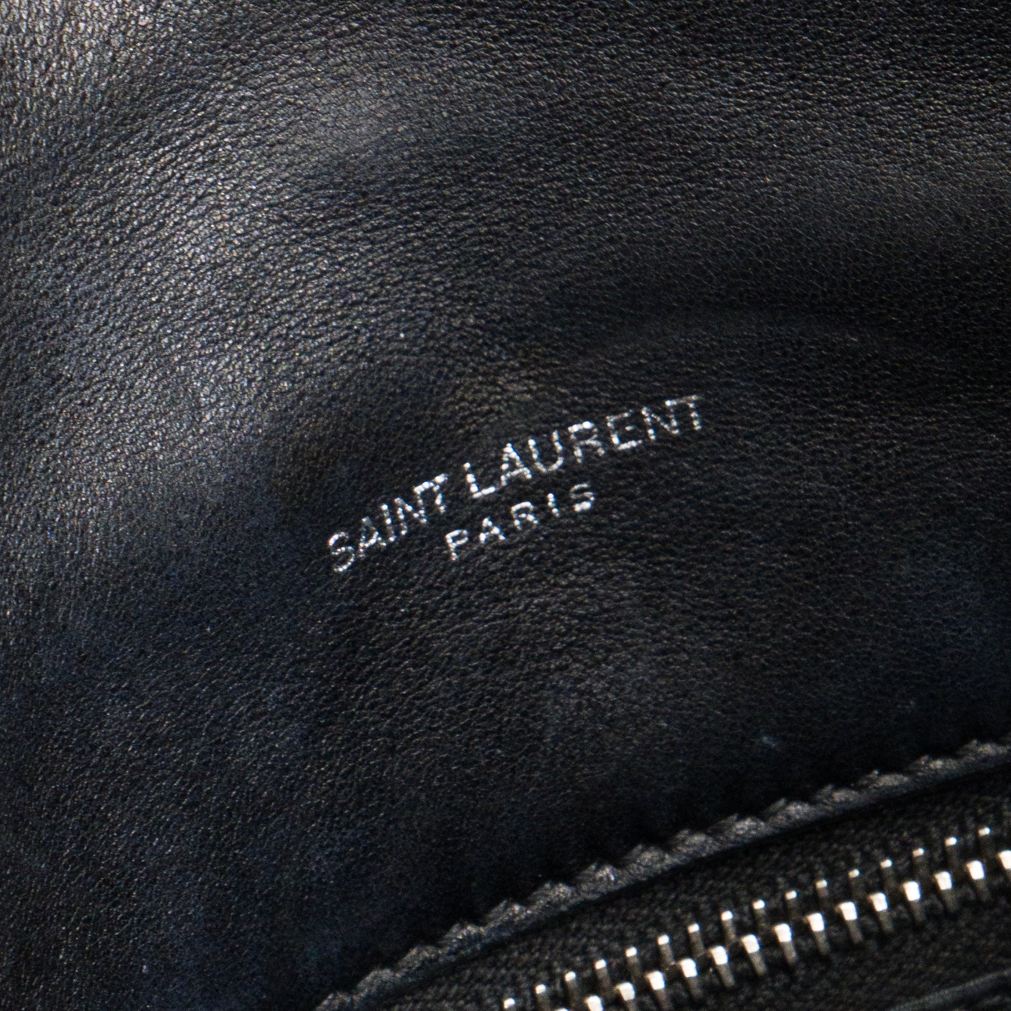 SAINT LAURENT - Sac à bandoulière Loulou Puffer Toy Saint Laurent en cuir lisse noir