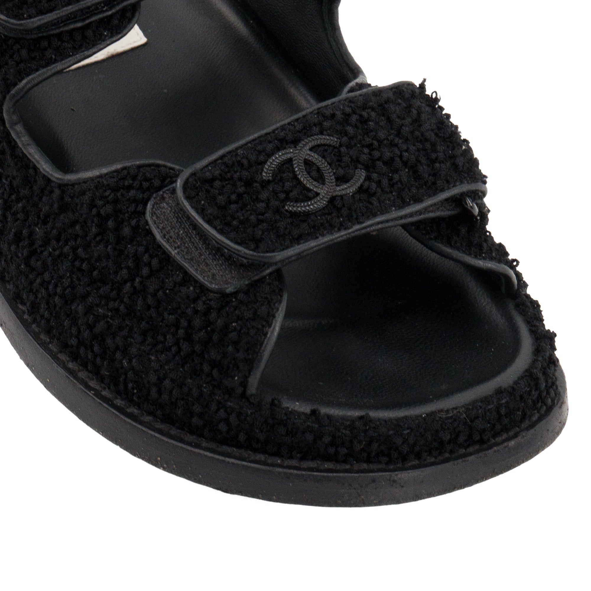 CHANEL - Sandales Dad Shoes Chanel en maille noire (T35)