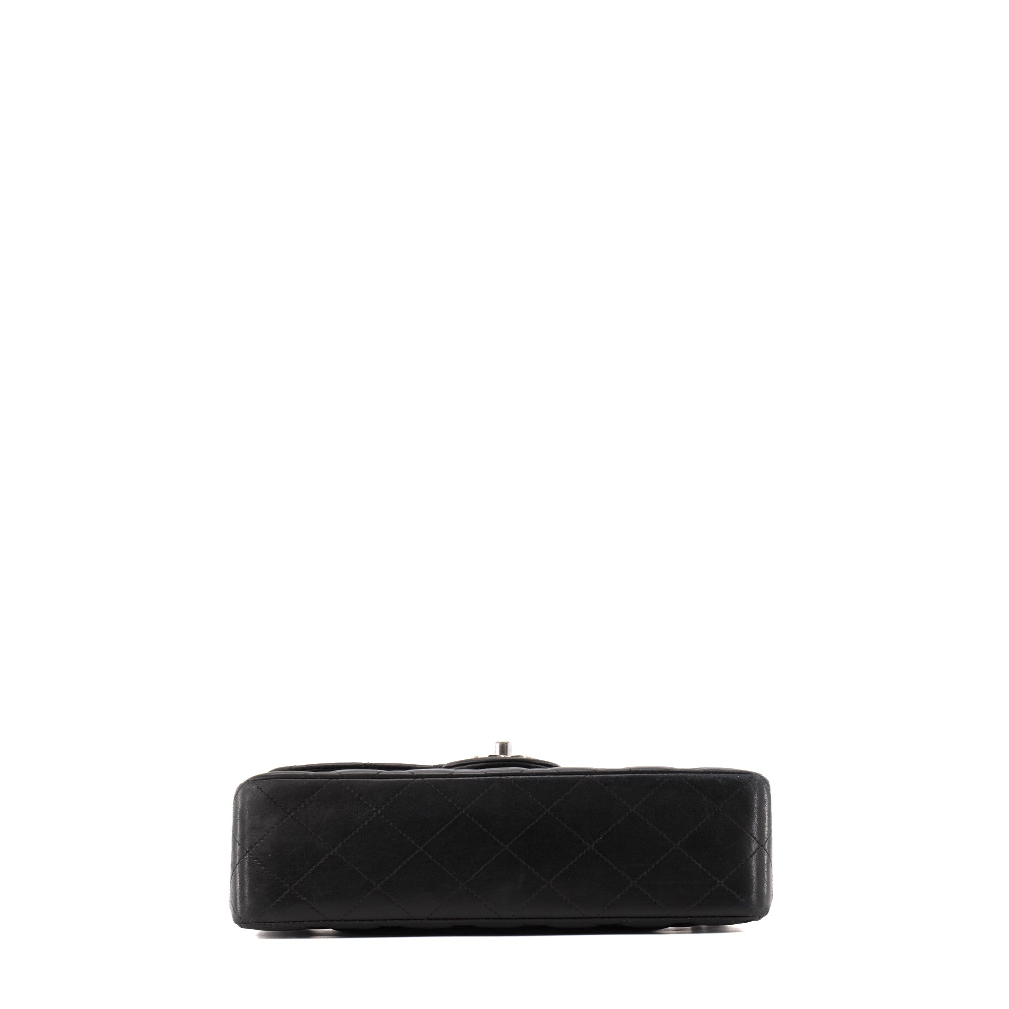 CHANEL - Sac à main Classique/Timeless small Chanel en cuir lisse noir