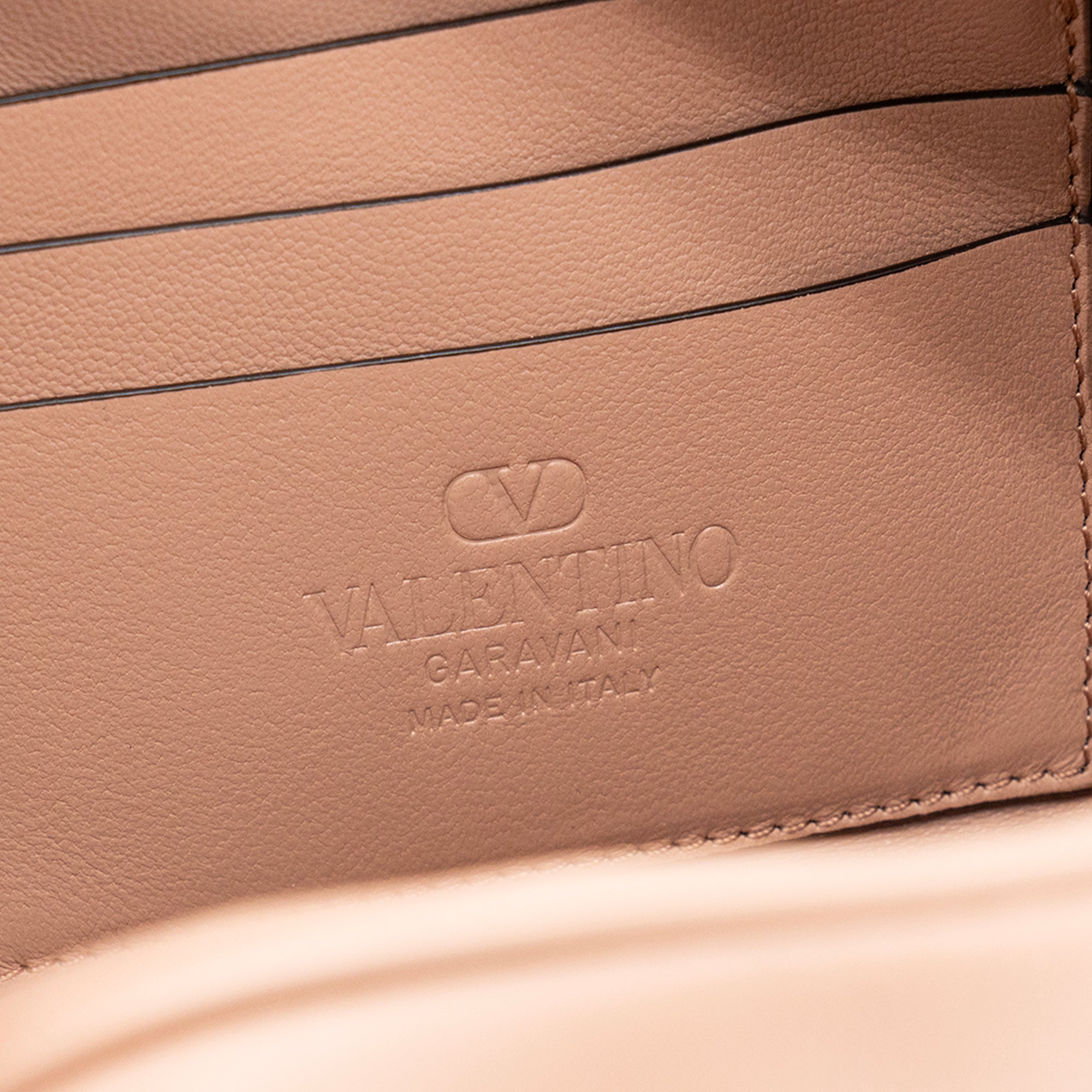 VALENTINO - Sac à bandoulière Quiltie 76 Valentino en cuir lisse rose
