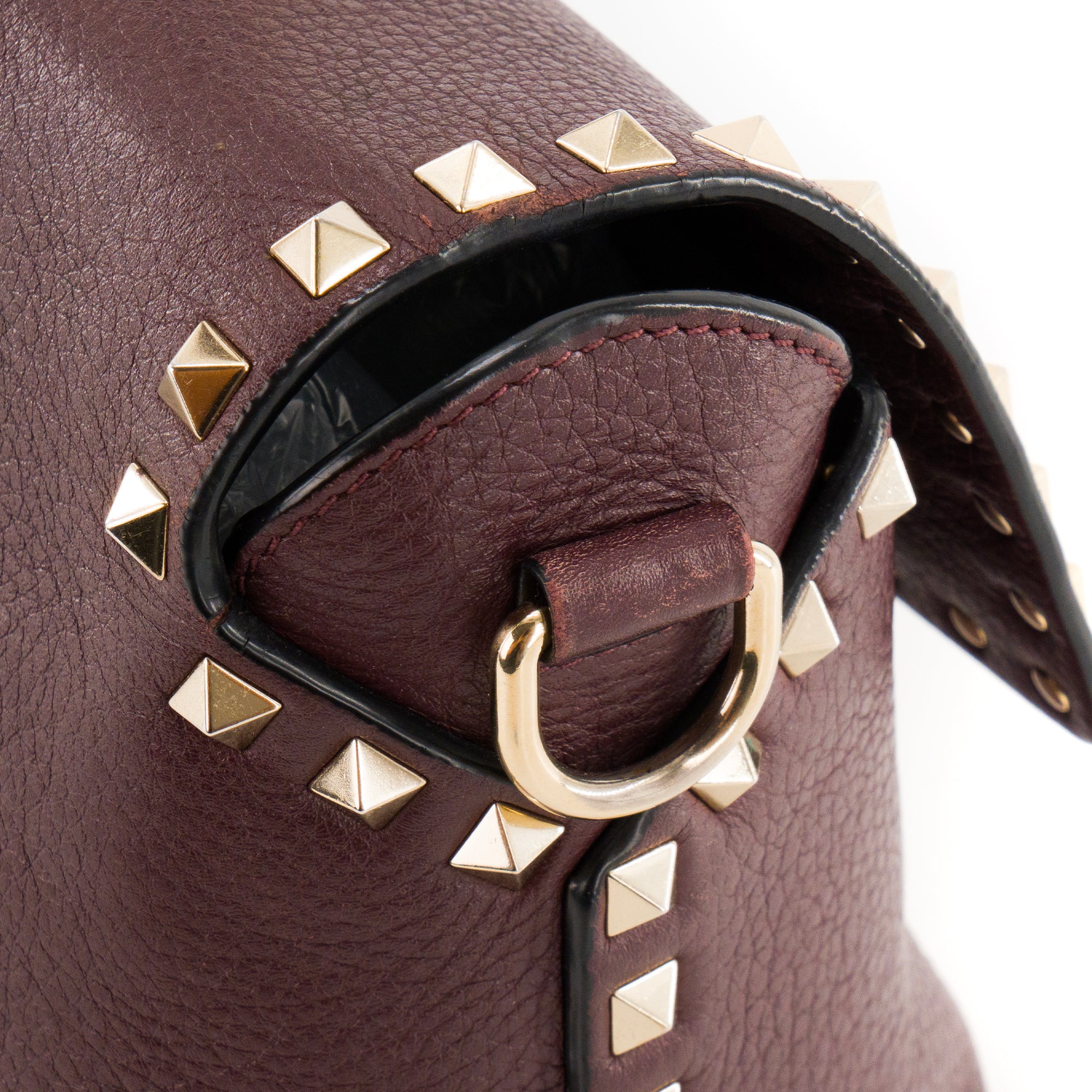 VALENTINO - Sac à bandoulière Rockstud Valentino en cuir grainé violet et studs champagnes