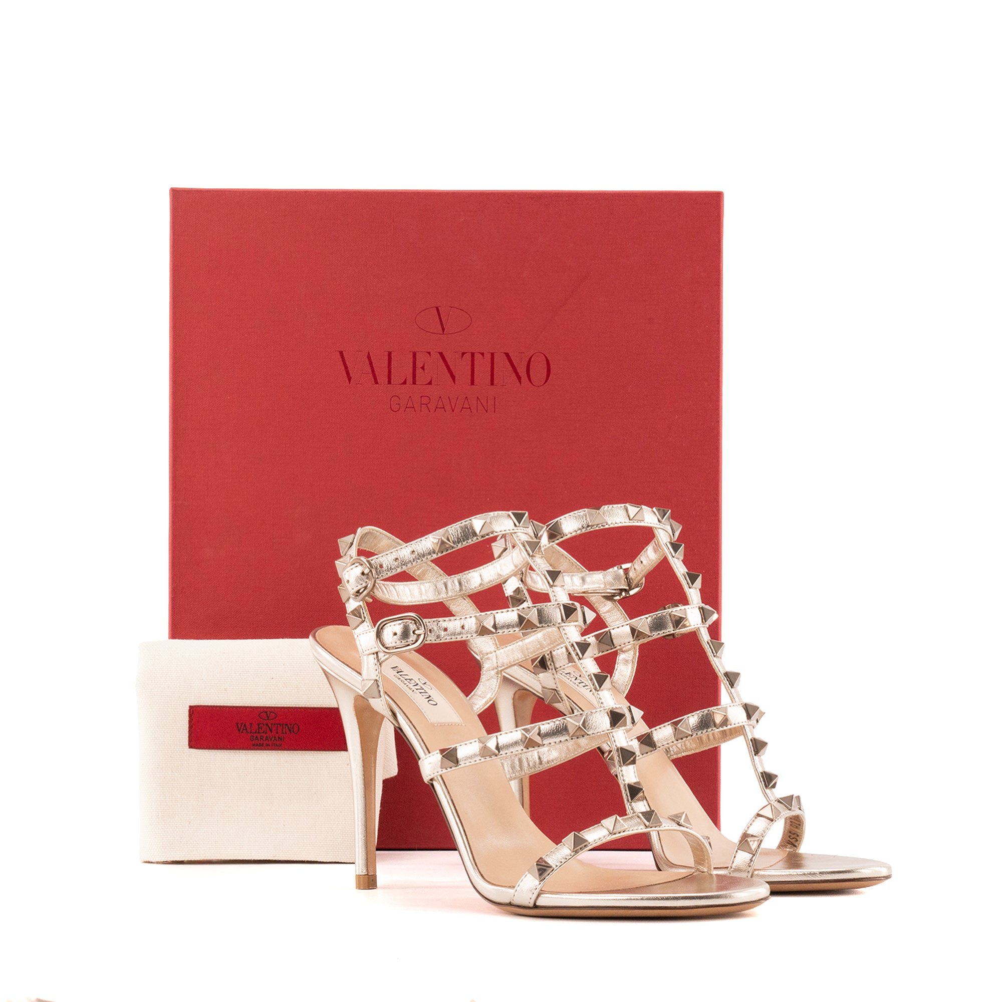 VALENTINO - Sandales à talons Rockstud Valentino en cuir et studs métal doré (T36,5)