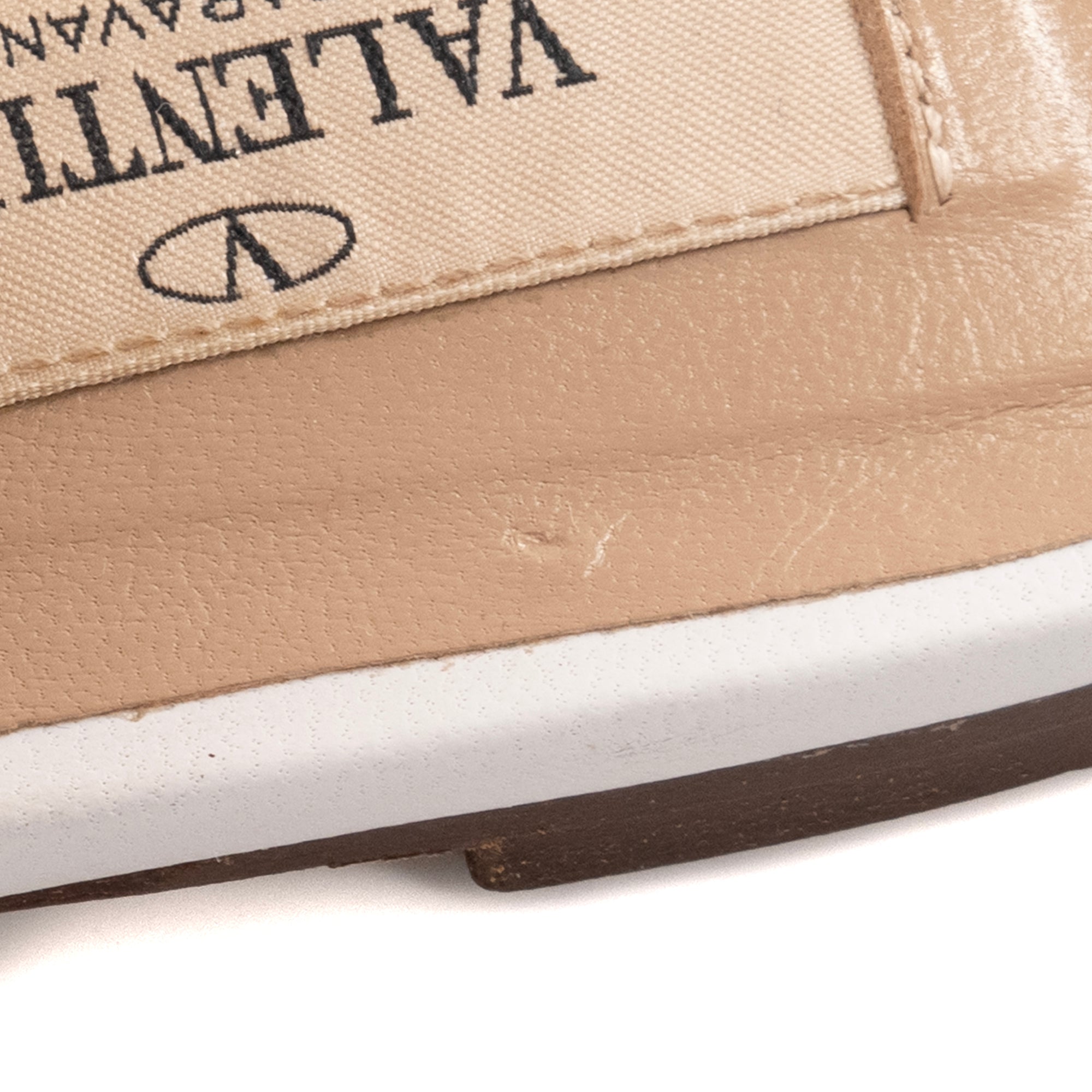 VALENTINO - Sandales Rockstud Valentino en cuir blanc (T36.5)