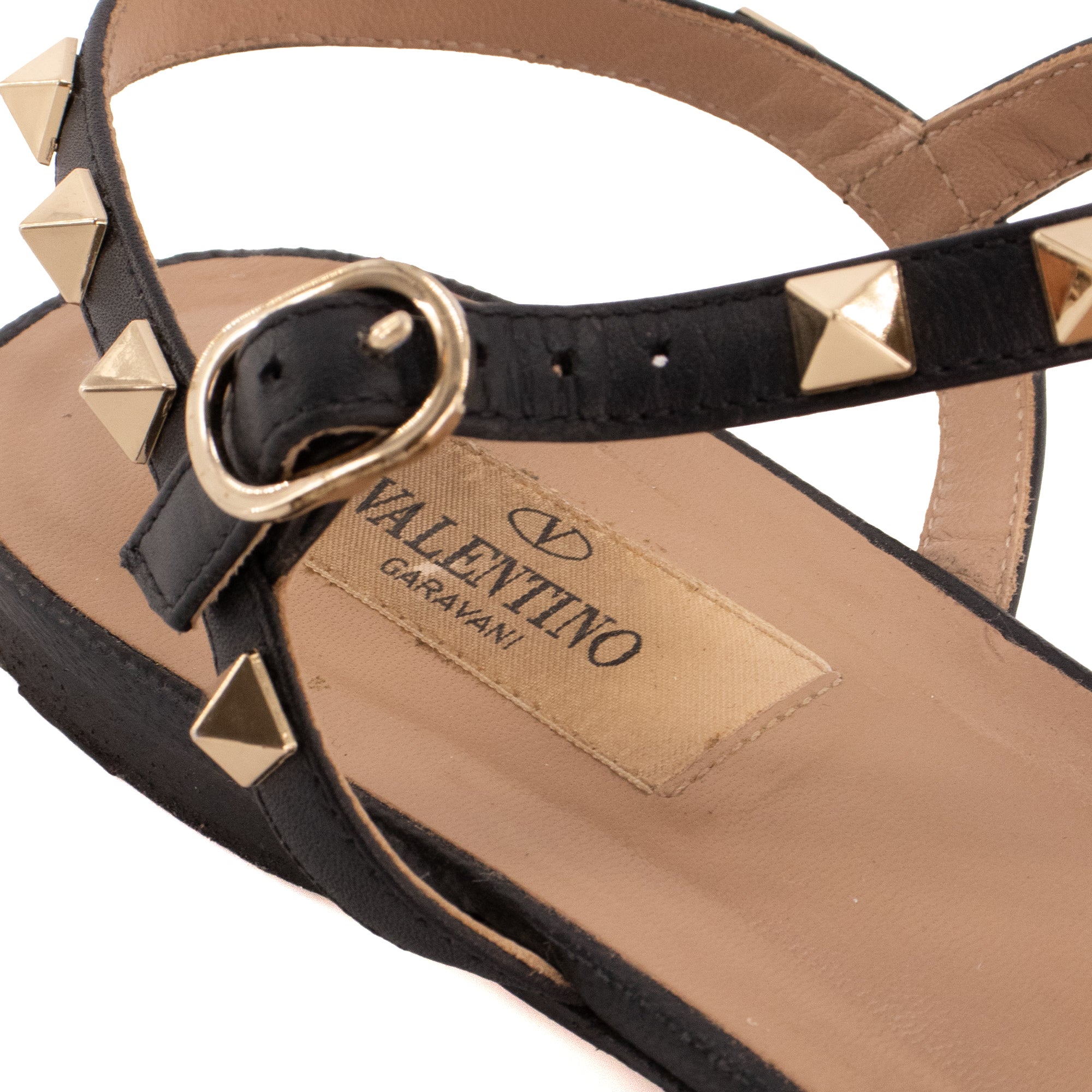 VALENTINO - Sandales Rockstud Valentino en cuir noir (T38)