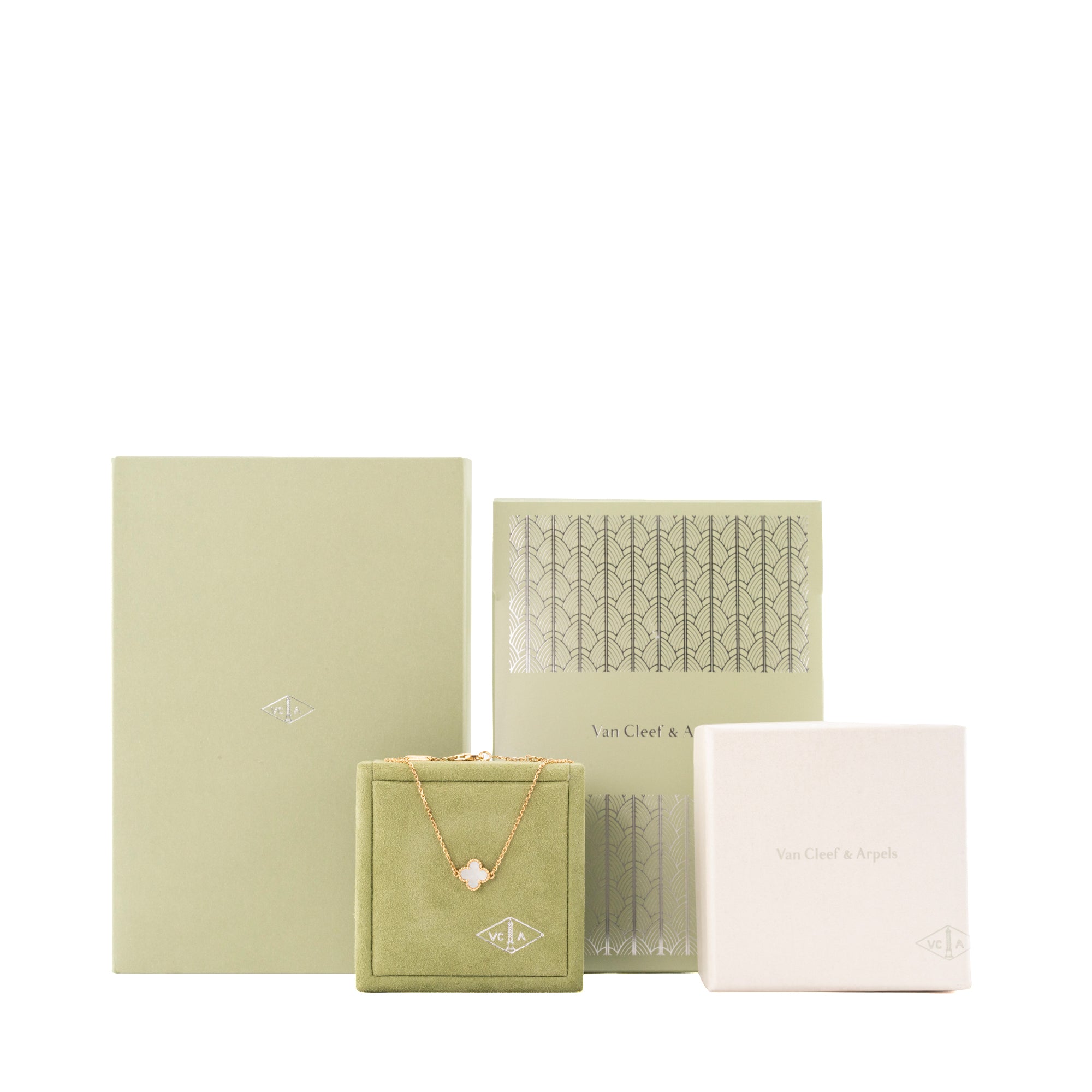 VAN CLEEF & ARPELS - Bracelet Sweet Alhambra Van Cleef & Arpels en or et nacre