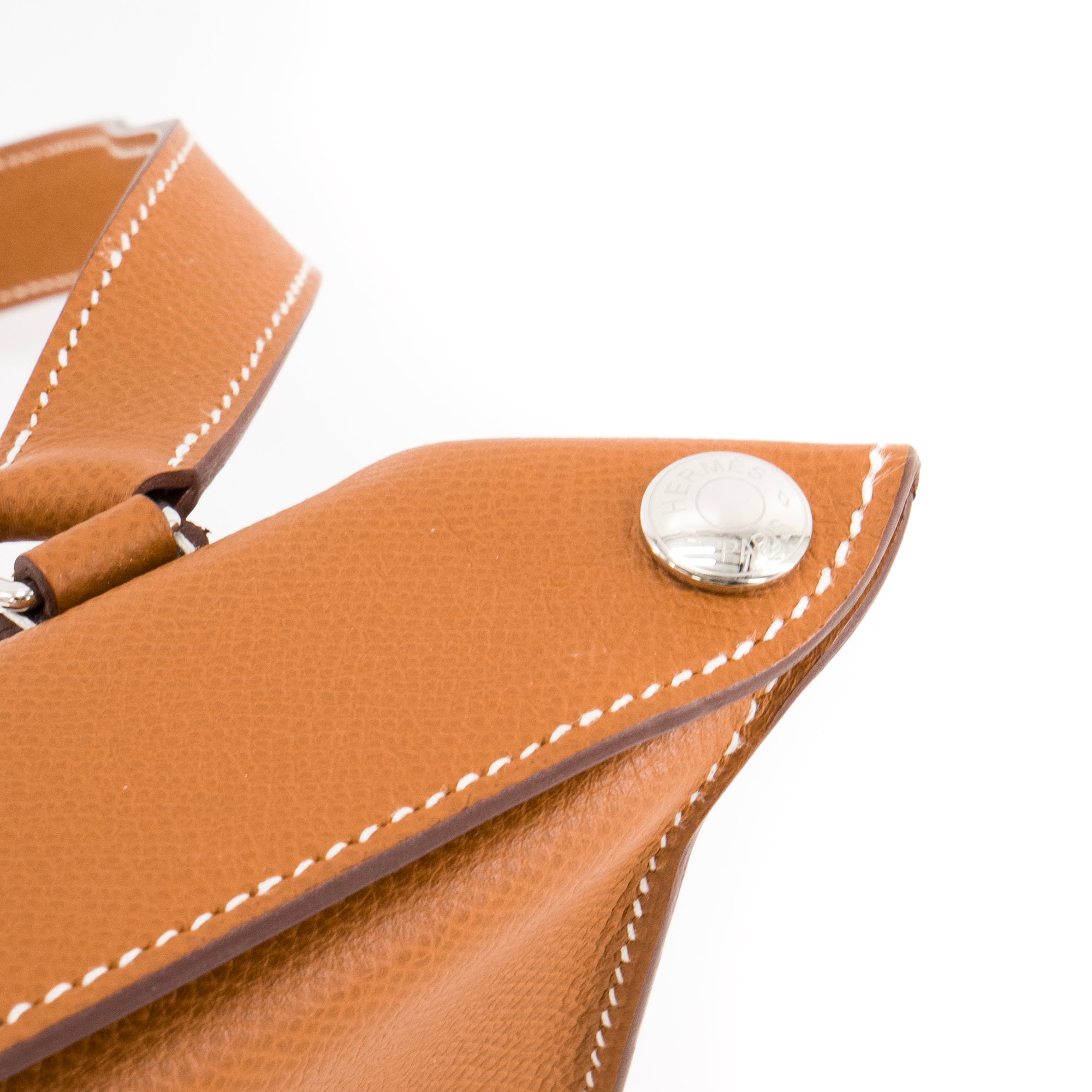 HERMÈS - Sac à bandoulière Videpoches Hermès en cuir epsom gold