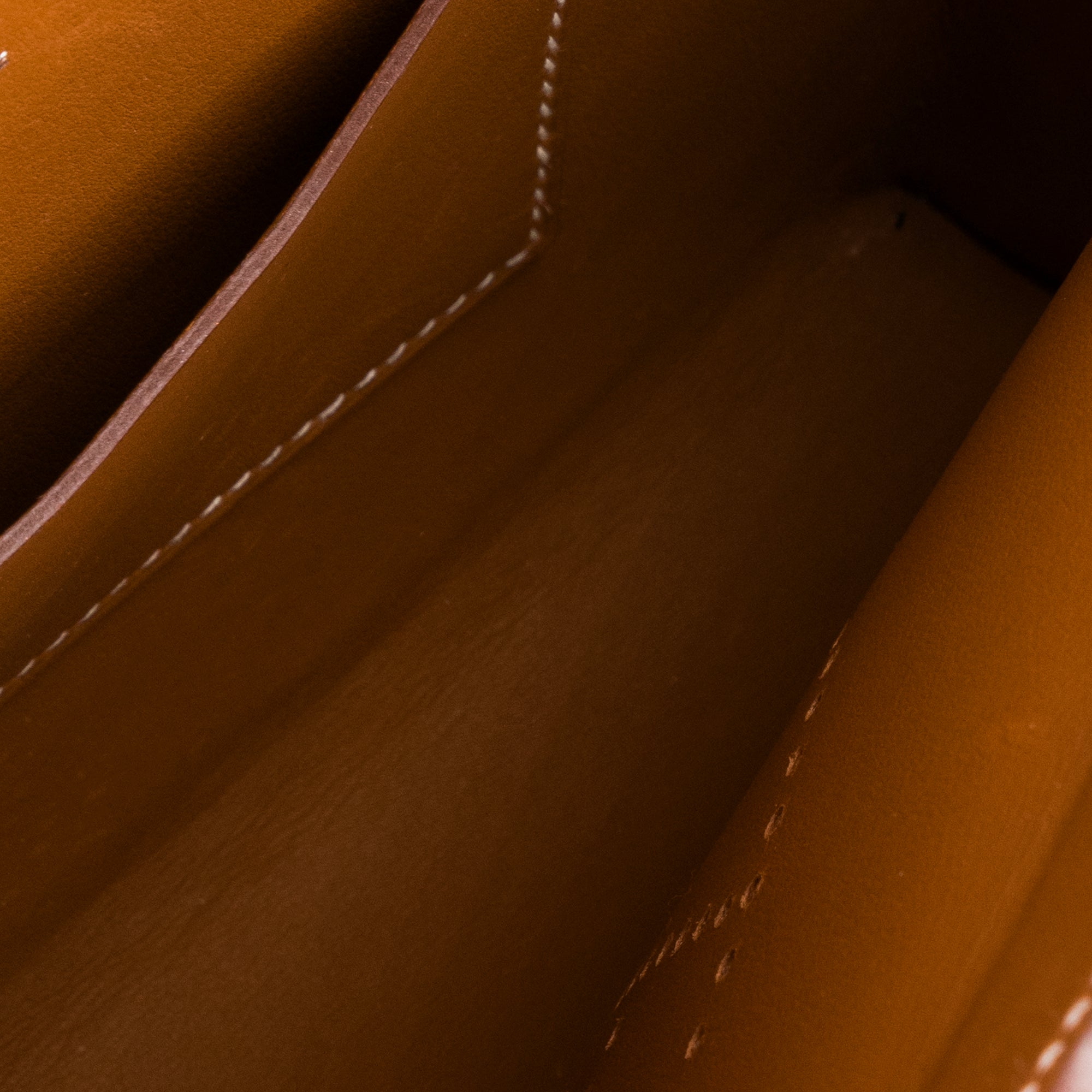 HERMÈS - Sac à bandoulière Videpoches Hermès en cuir epsom gold