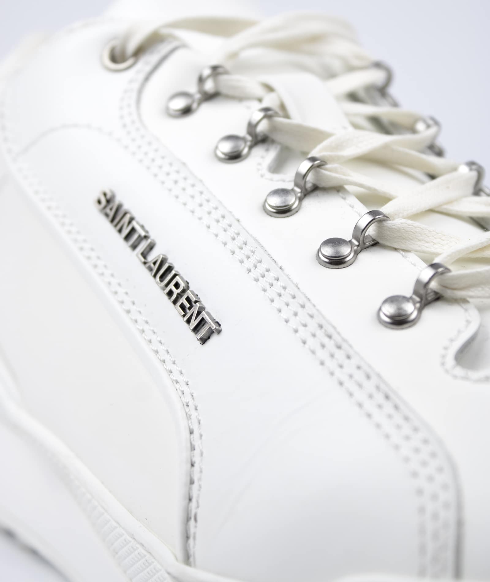Jump Sneakers (T42)