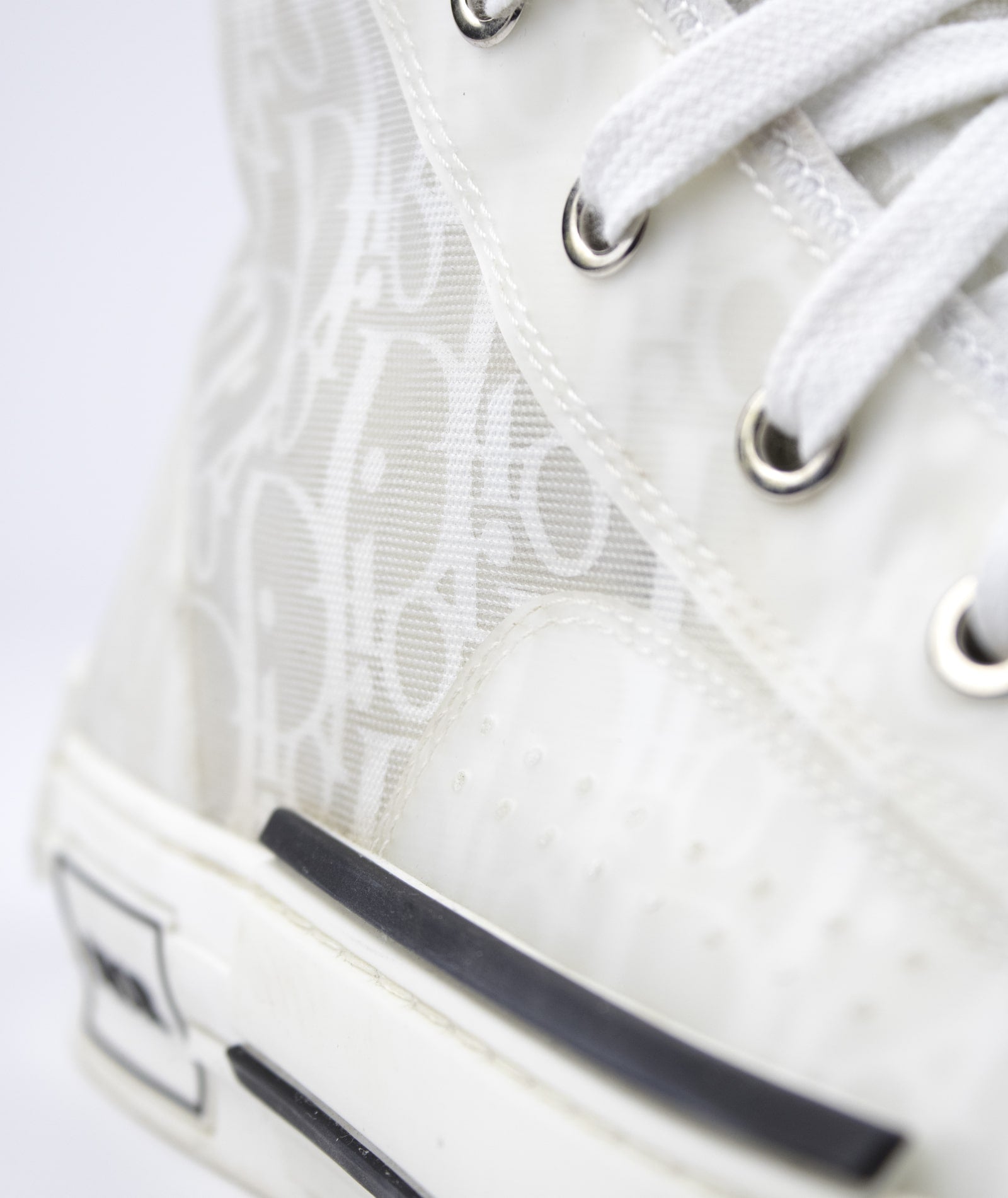 Sneakers B23 (T42)