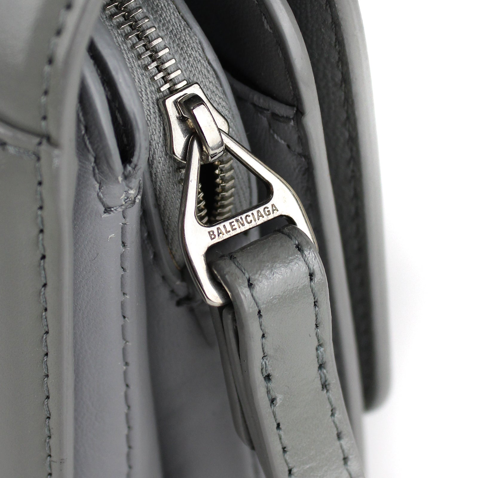 BALENCIAGA - Bdot bag