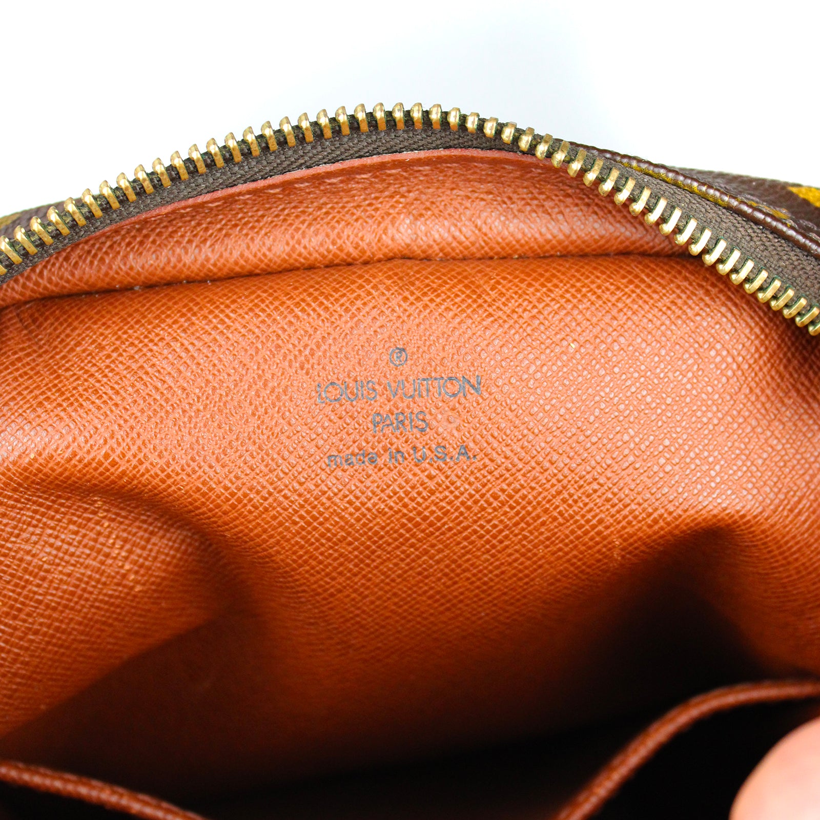 LOUIS VUITTON - Pochette à bandoulière Amazone