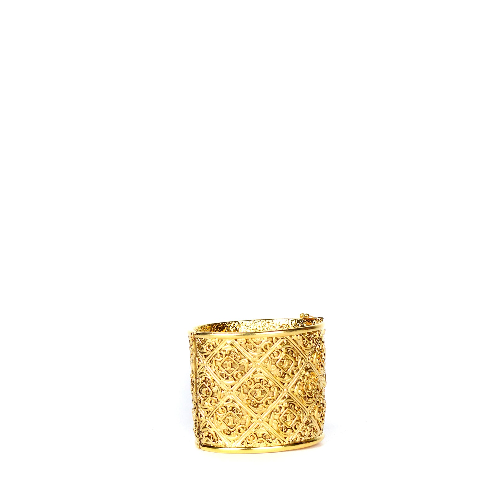 CHANEL - Gold-plated cuff