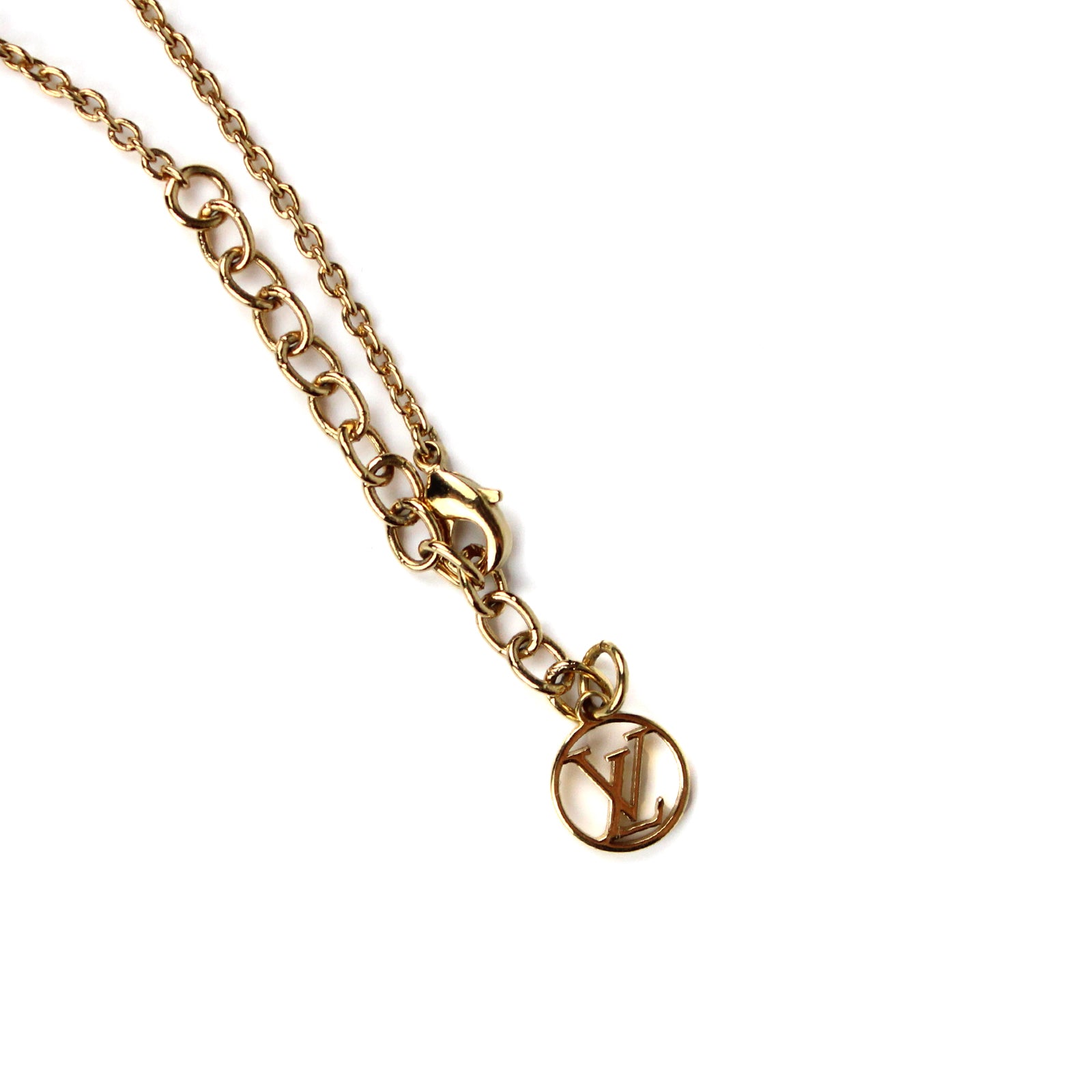 LOUIS VUITTON - Essential V necklace