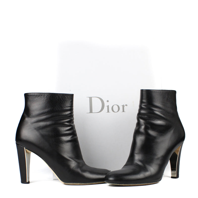 DIOR - Bottines en cuir (T39,5)