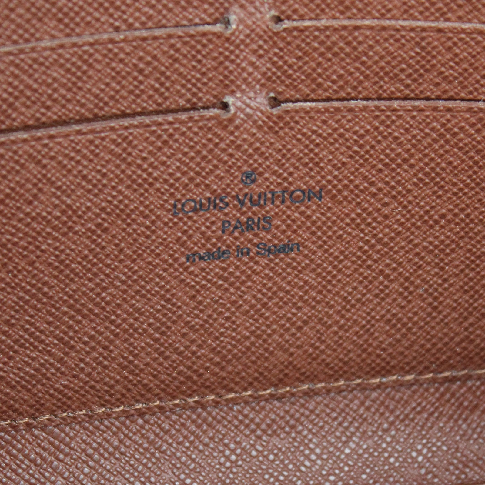 LOUIS VUITTON - Portefeuille Zippy