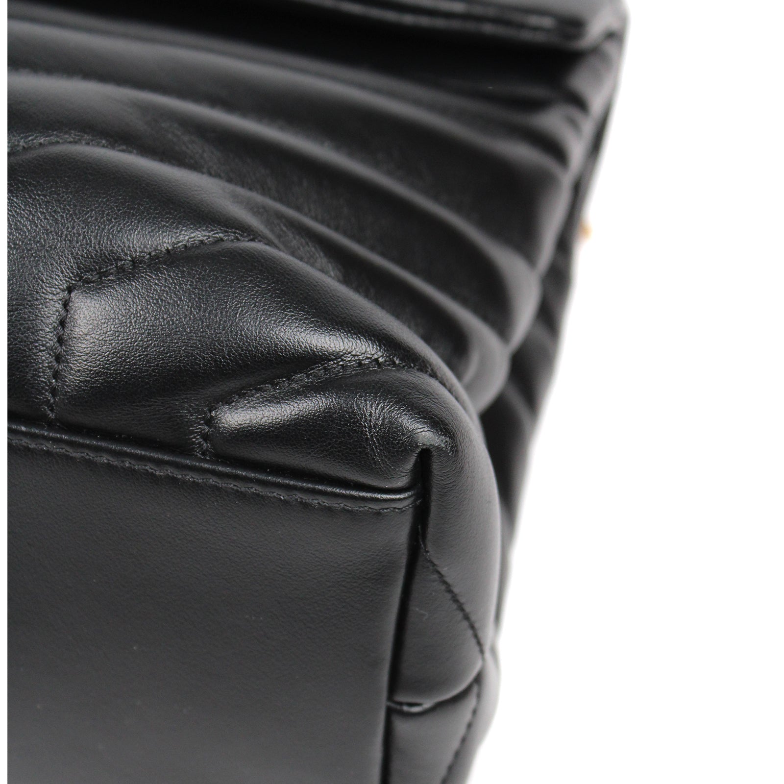 SAINT LAURENT - Loulou medium en cuir matelassé
