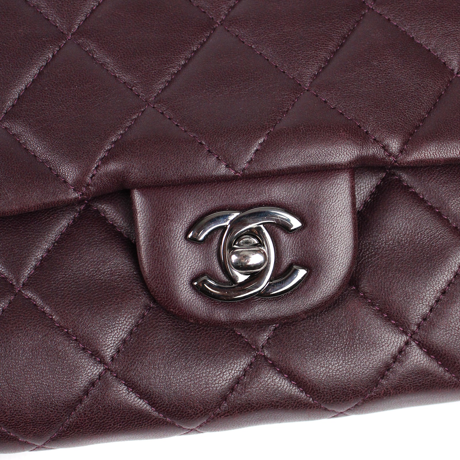 CHANEL - Sac Timeless en cuir bordeaux