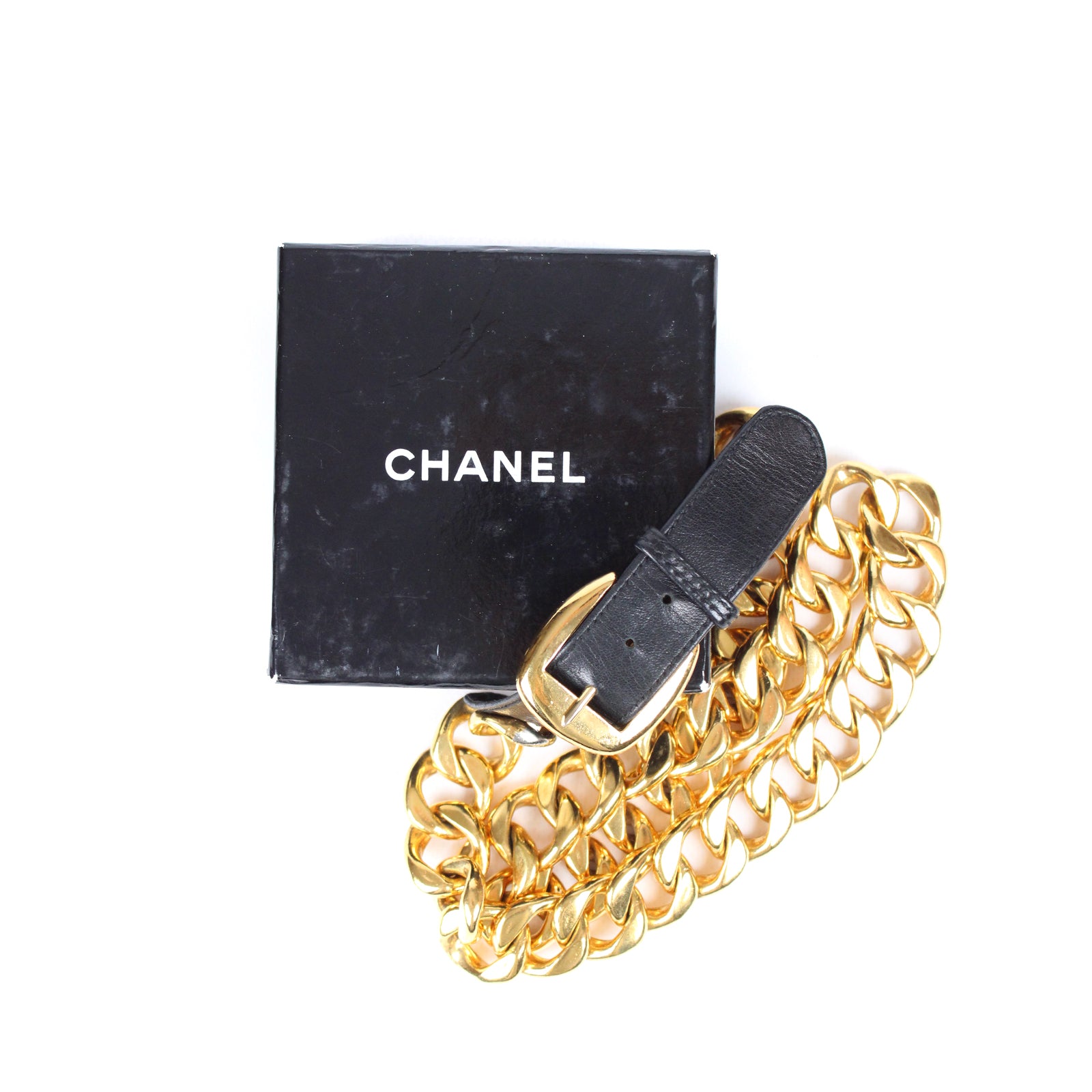 CHANEL - Ceinture chaîne et cuir (T85)