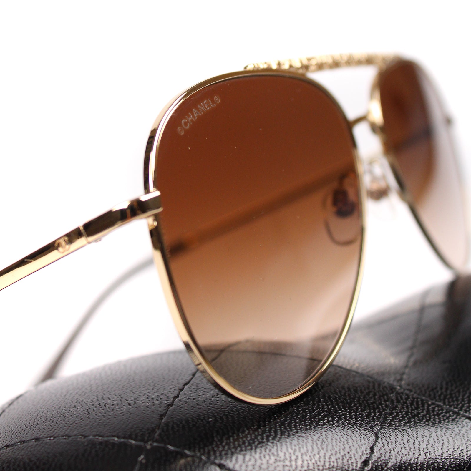 CHANEL - Lunettes de soleil Aviateur