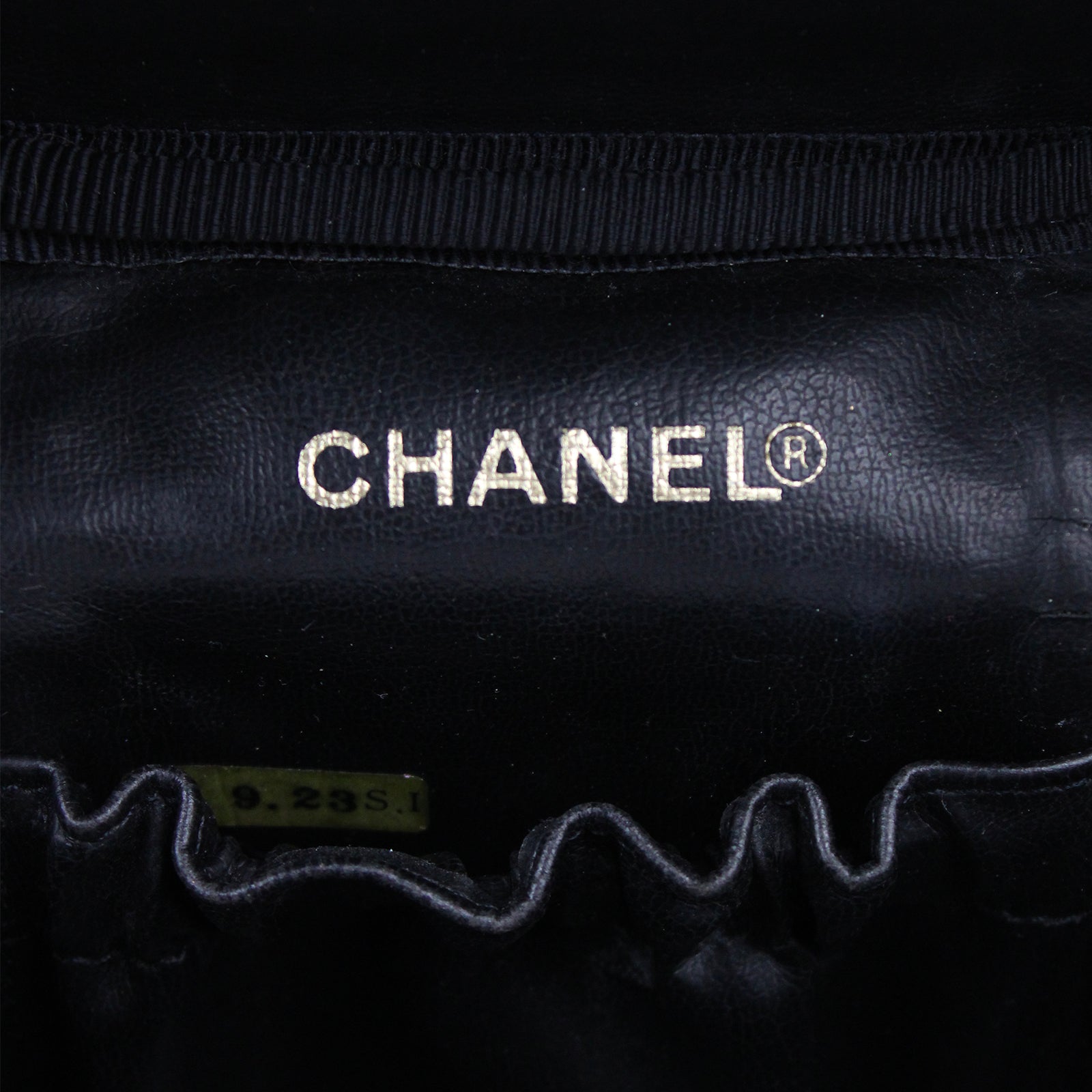 CHANEL - Vanity toiletry bag