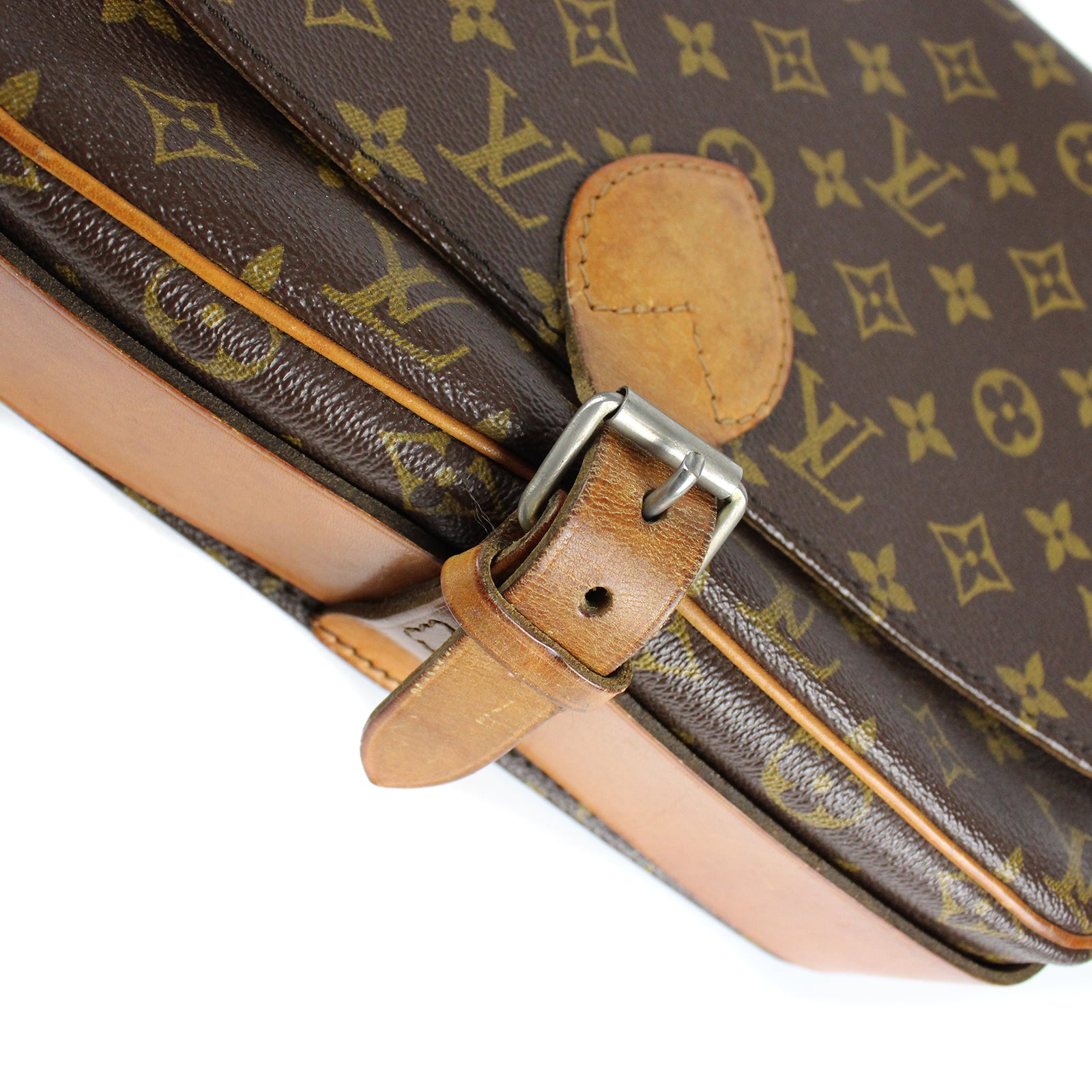 LOUIS VUITTON - Cartouchière bag 28