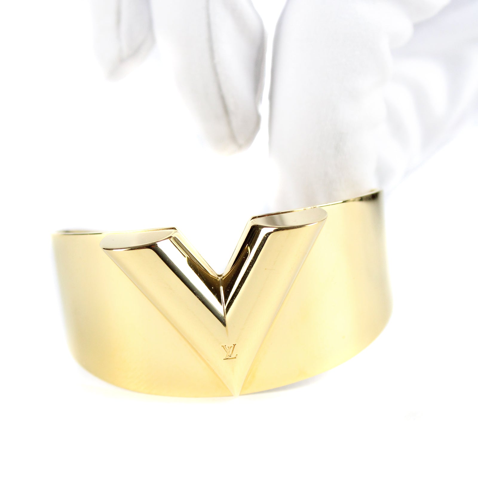 LOUIS VUITTON - Essential V Cuff Uniforms