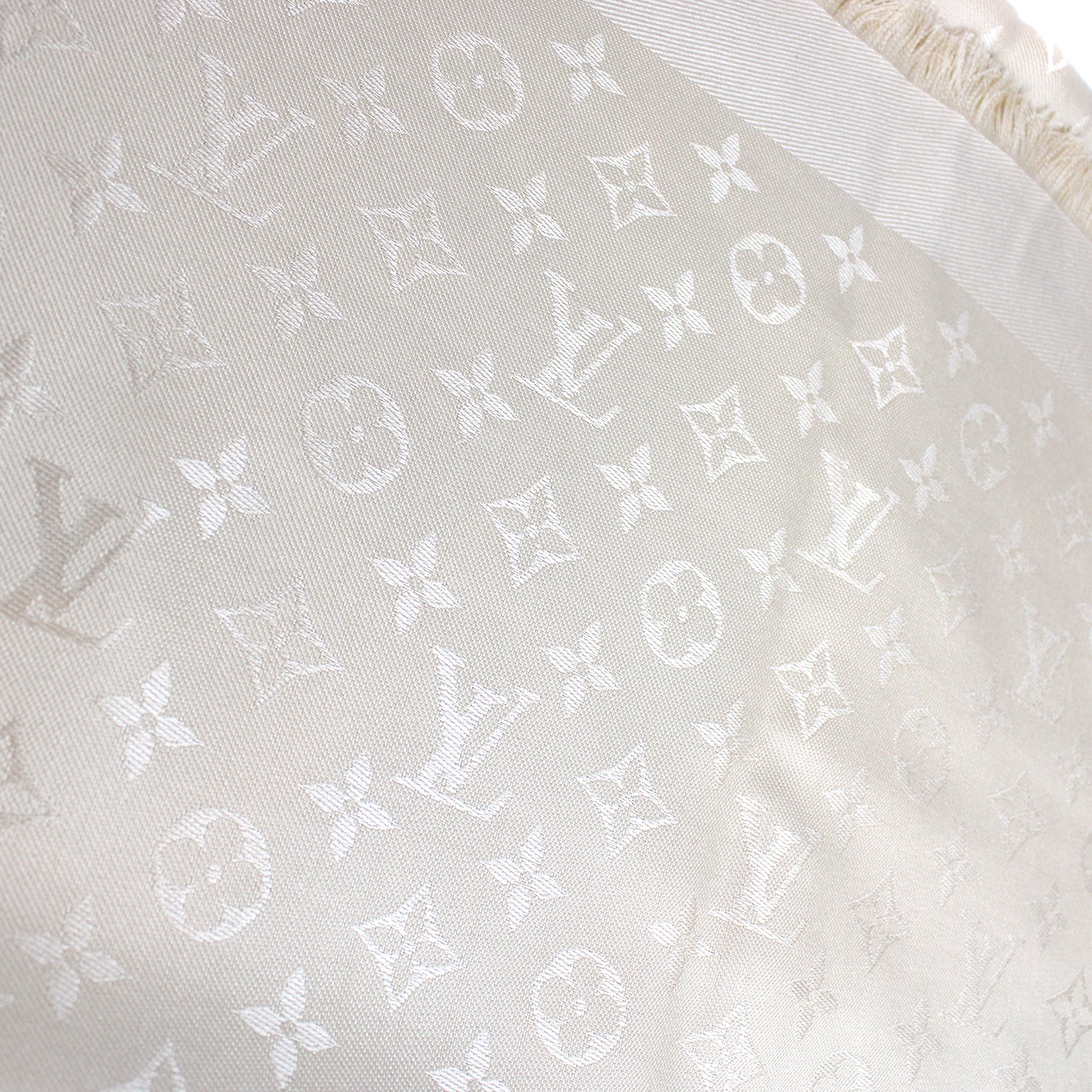 LOUIS VUITTON - Châle Monogram Classic