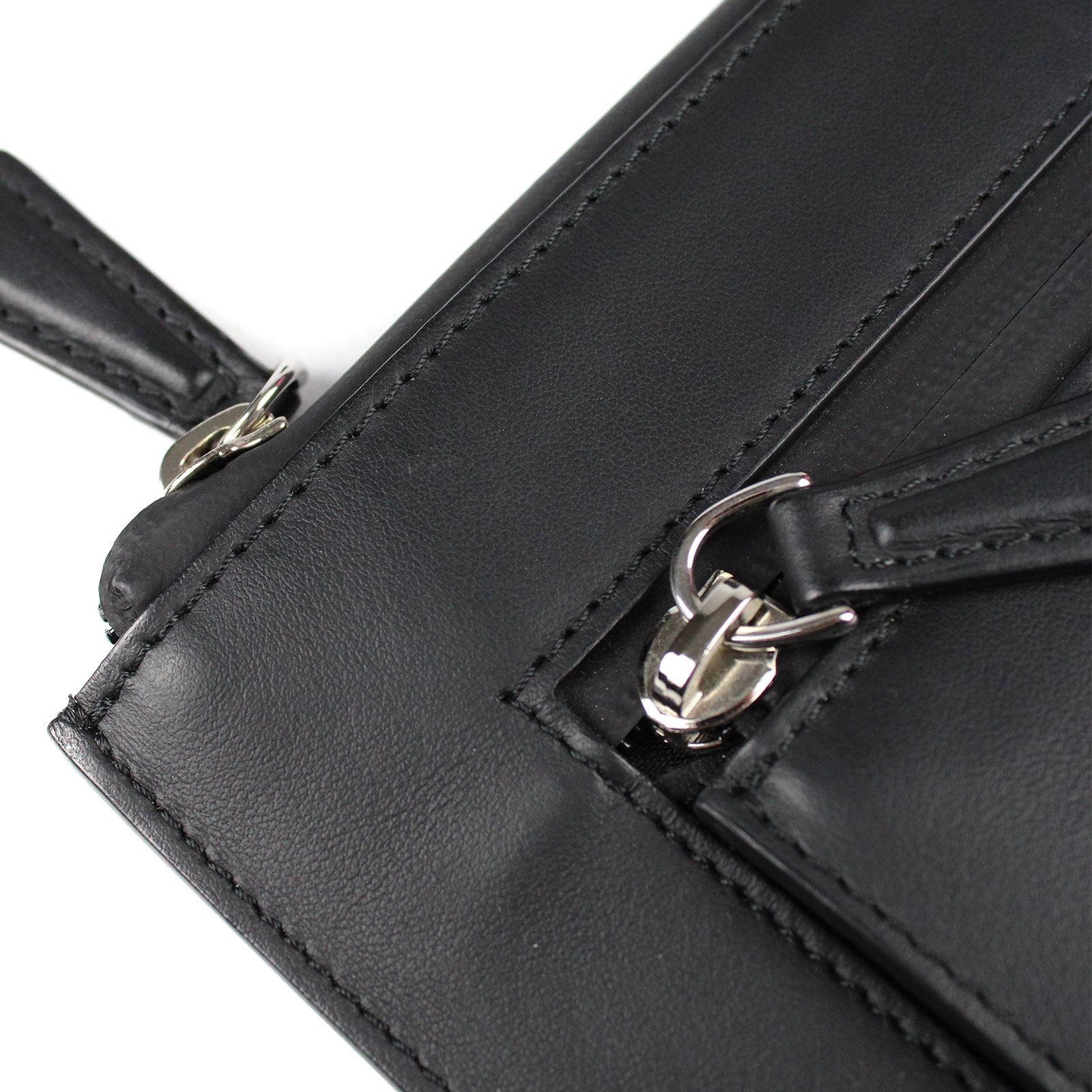 FENDI - Pochette en cuir
