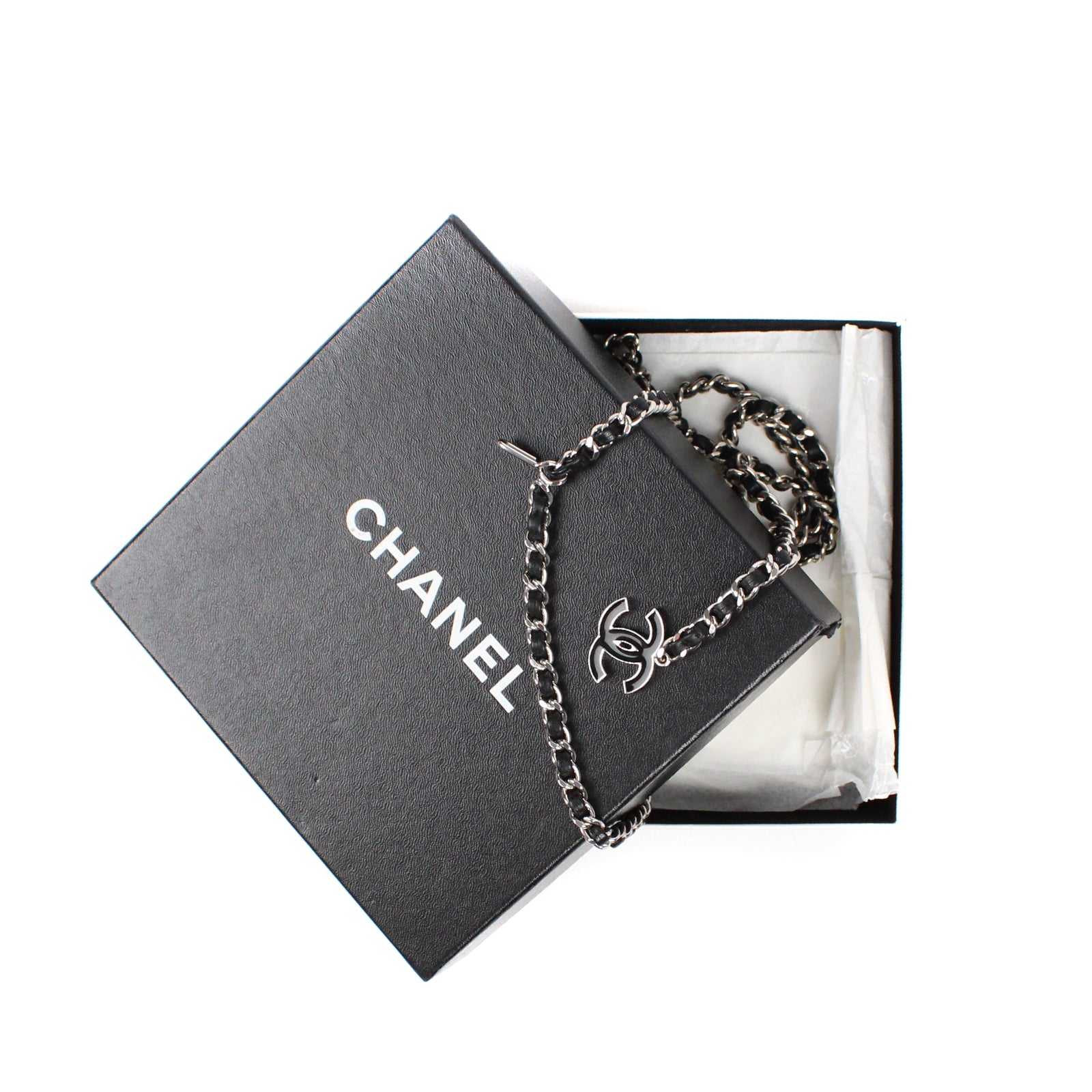 CHANEL - Ceinture chaîne cuir (T85)