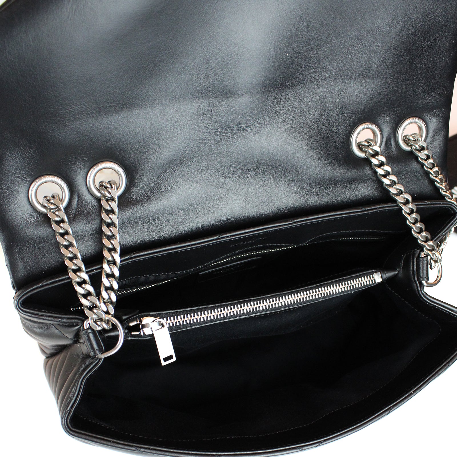 SAINT LAURENT - Loulou medium in quilted leather