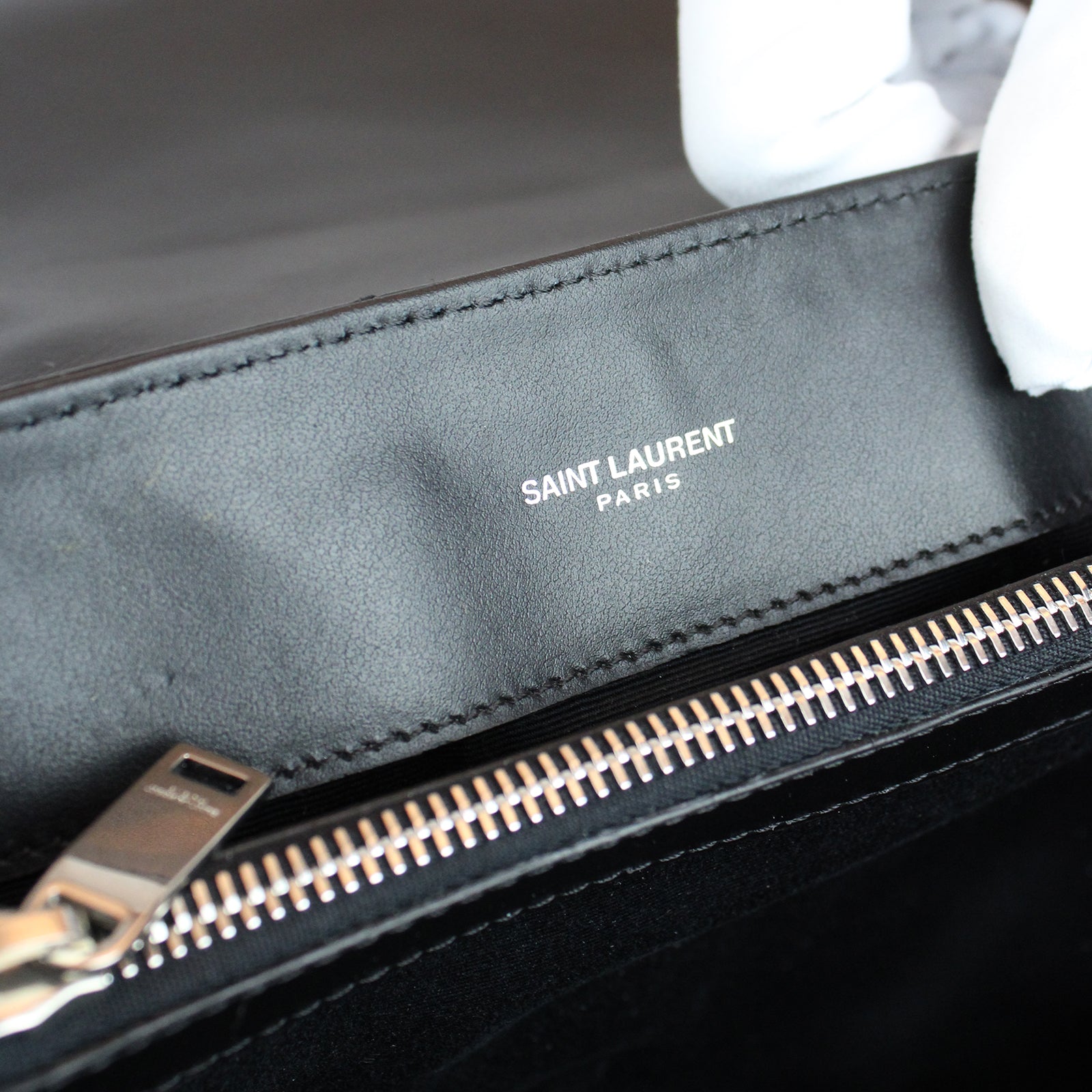 SAINT LAURENT - Loulou medium in quilted leather