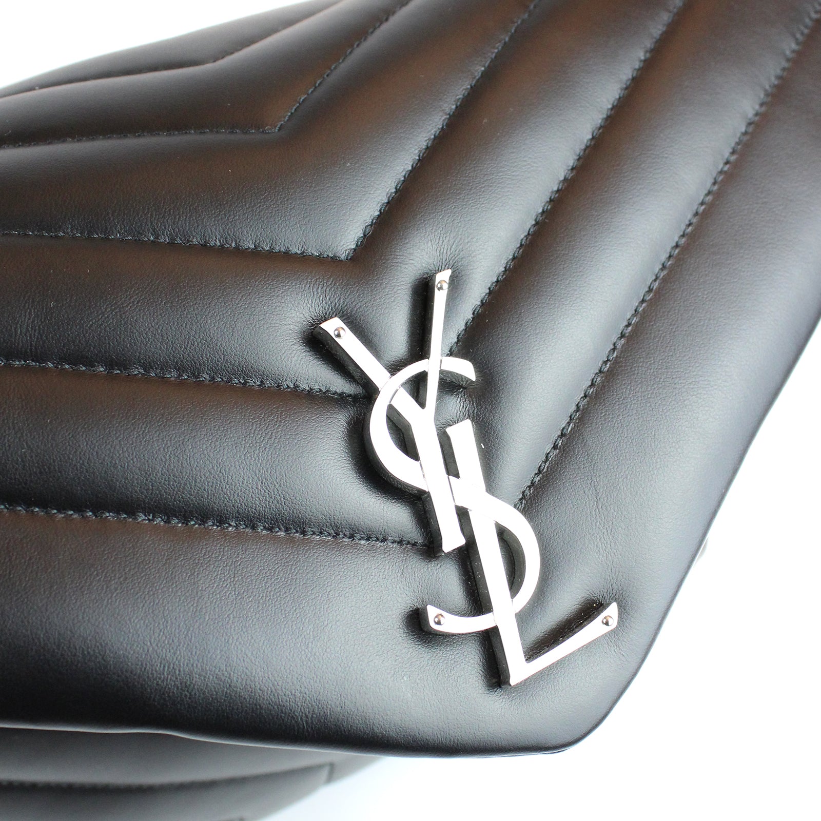 SAINT LAURENT - Loulou medium in quilted leather