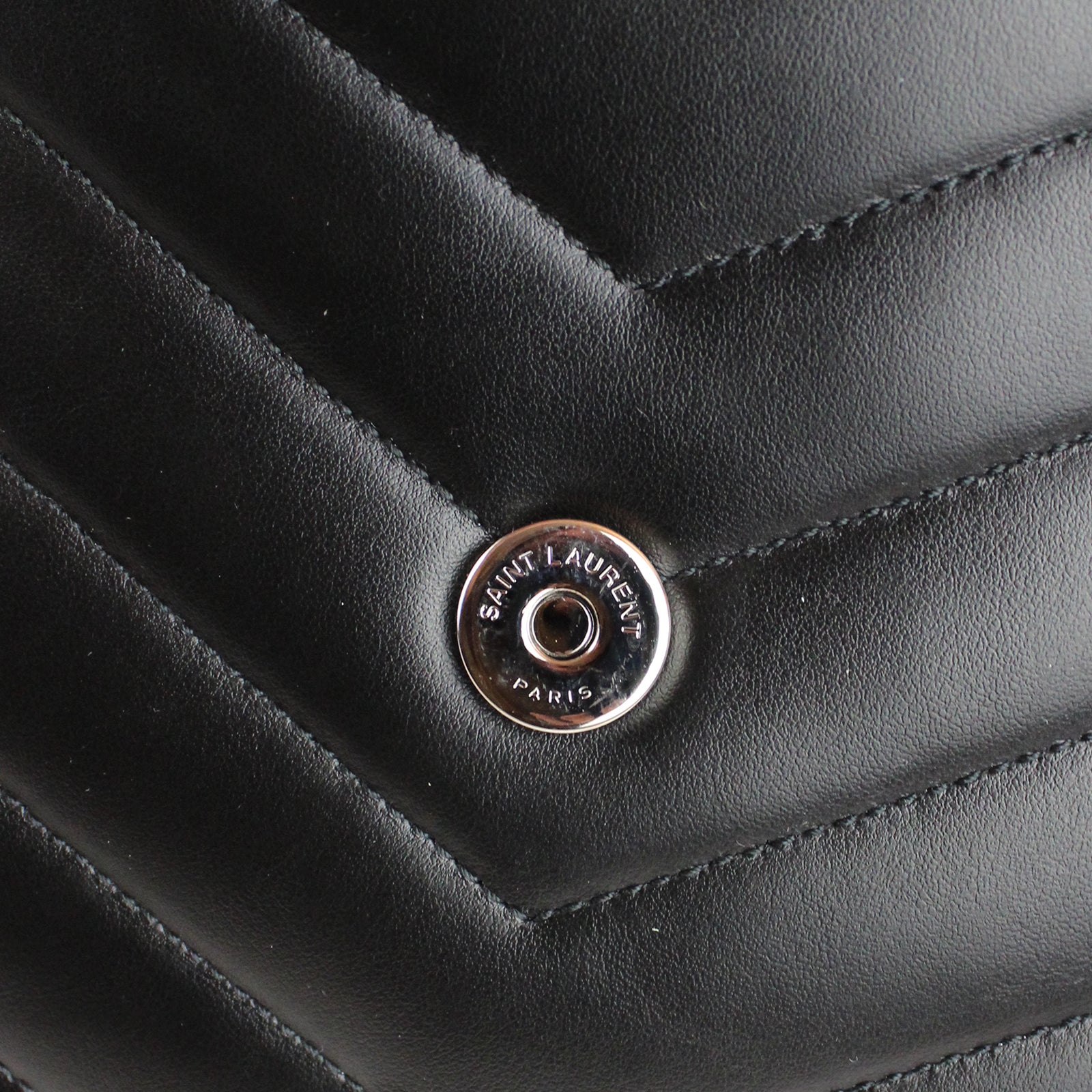 SAINT LAURENT - Loulou medium in quilted leather