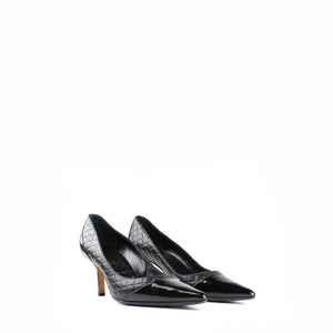 CHANEL - Quilted black leather pumps (T40)