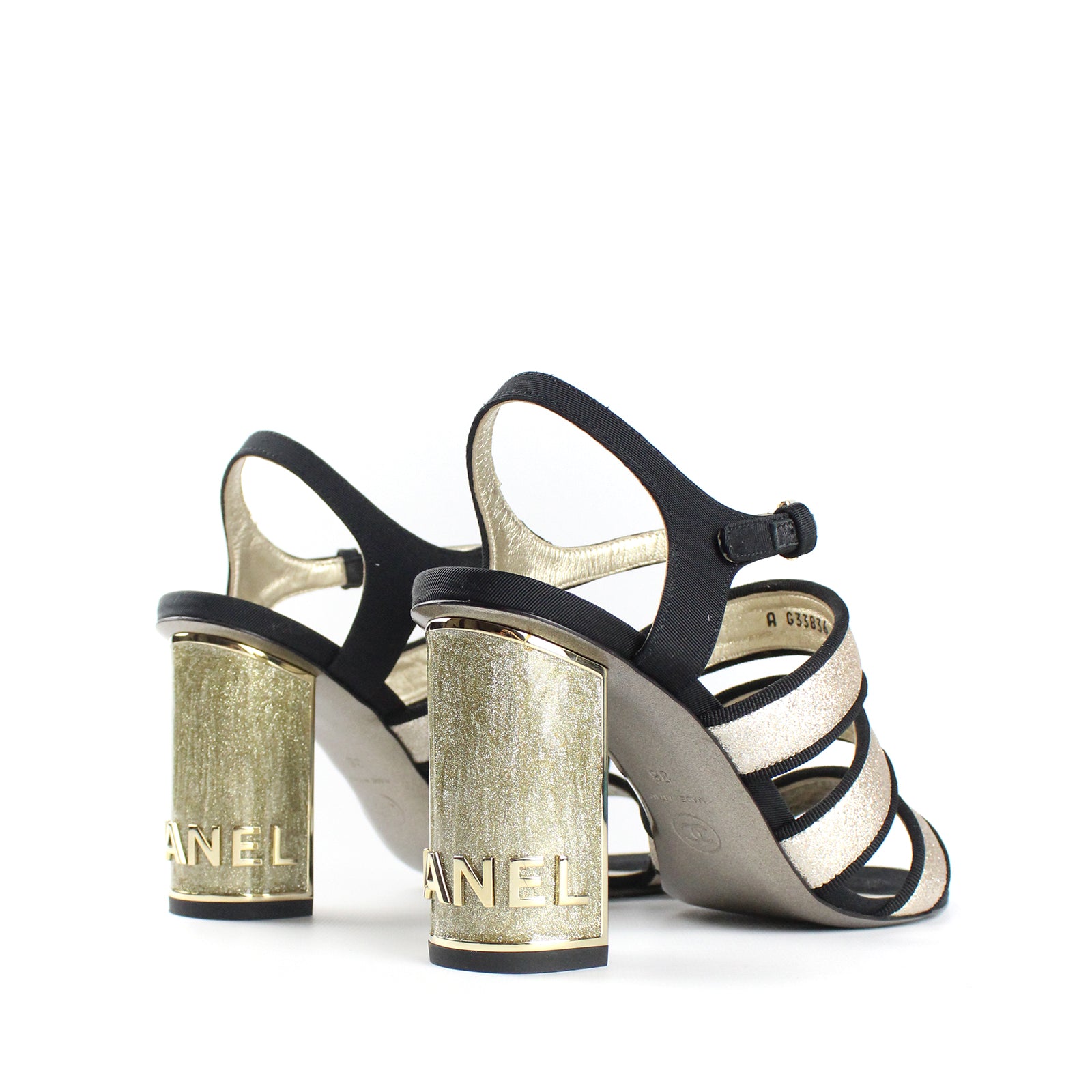 Gold heeled sandals (T38)