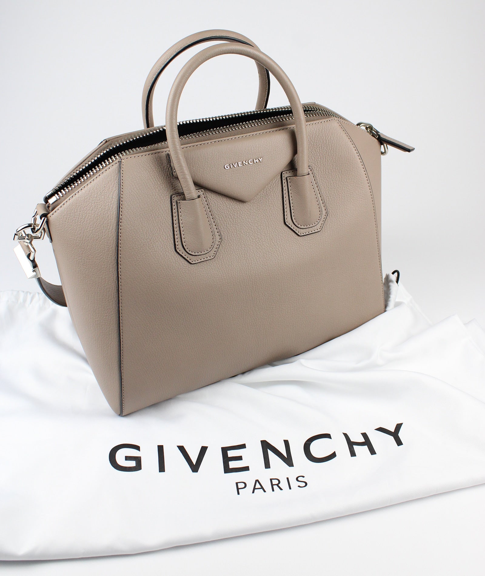 GIVENCHY Antigona