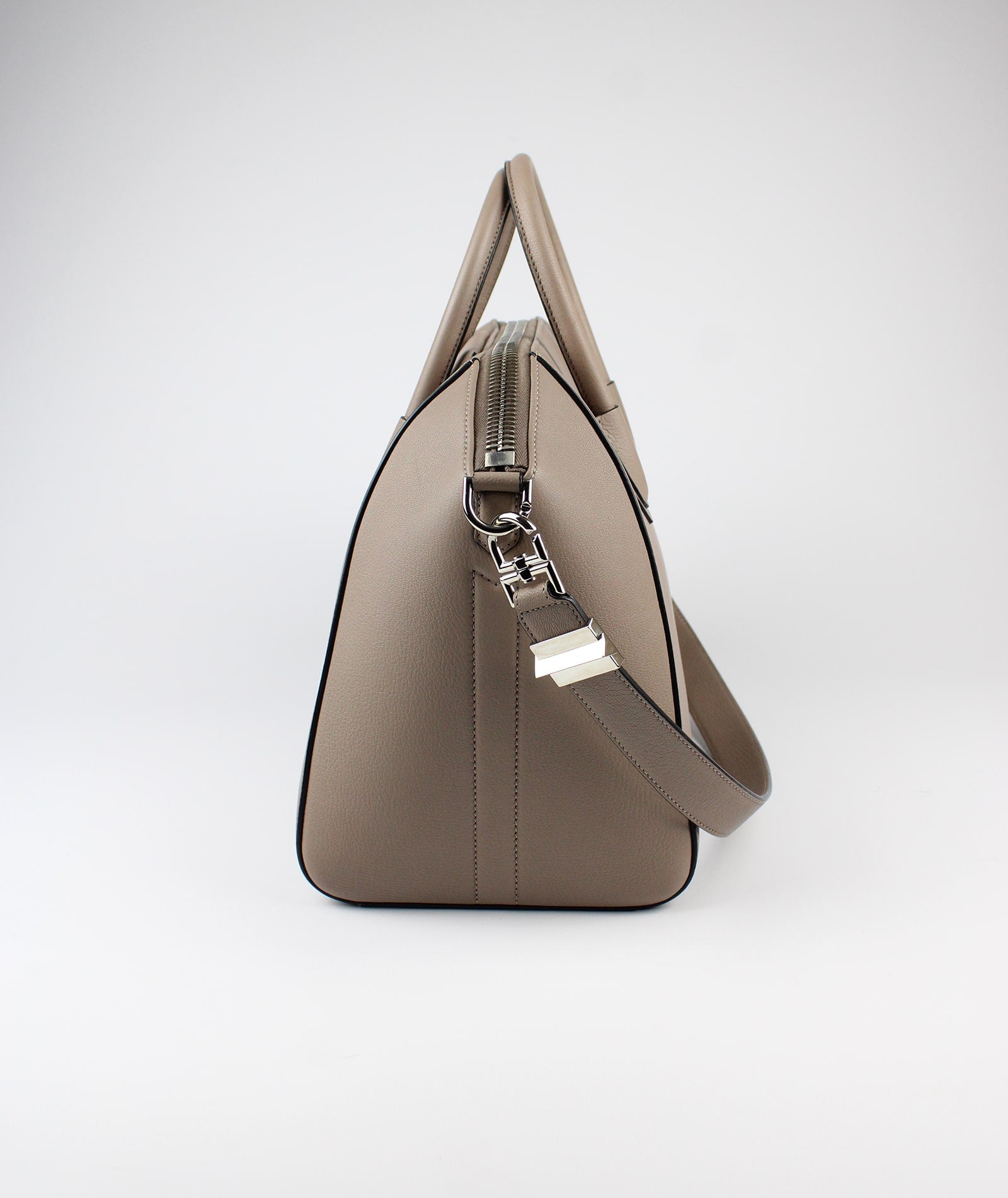 GIVENCHY Antigona