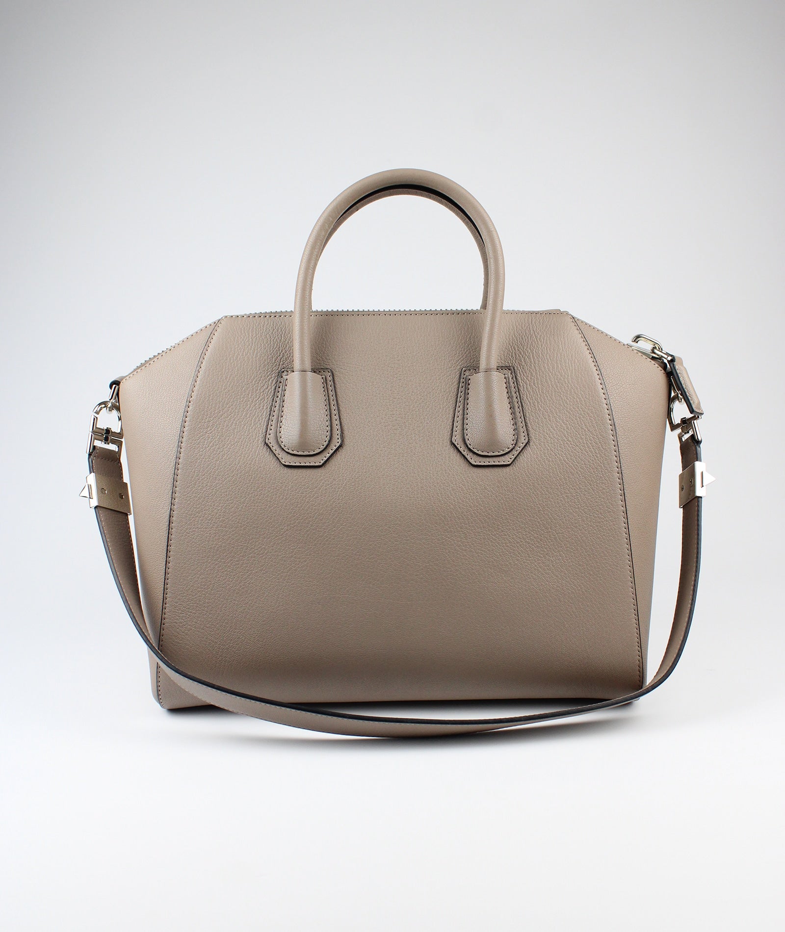 GIVENCHY Antigona