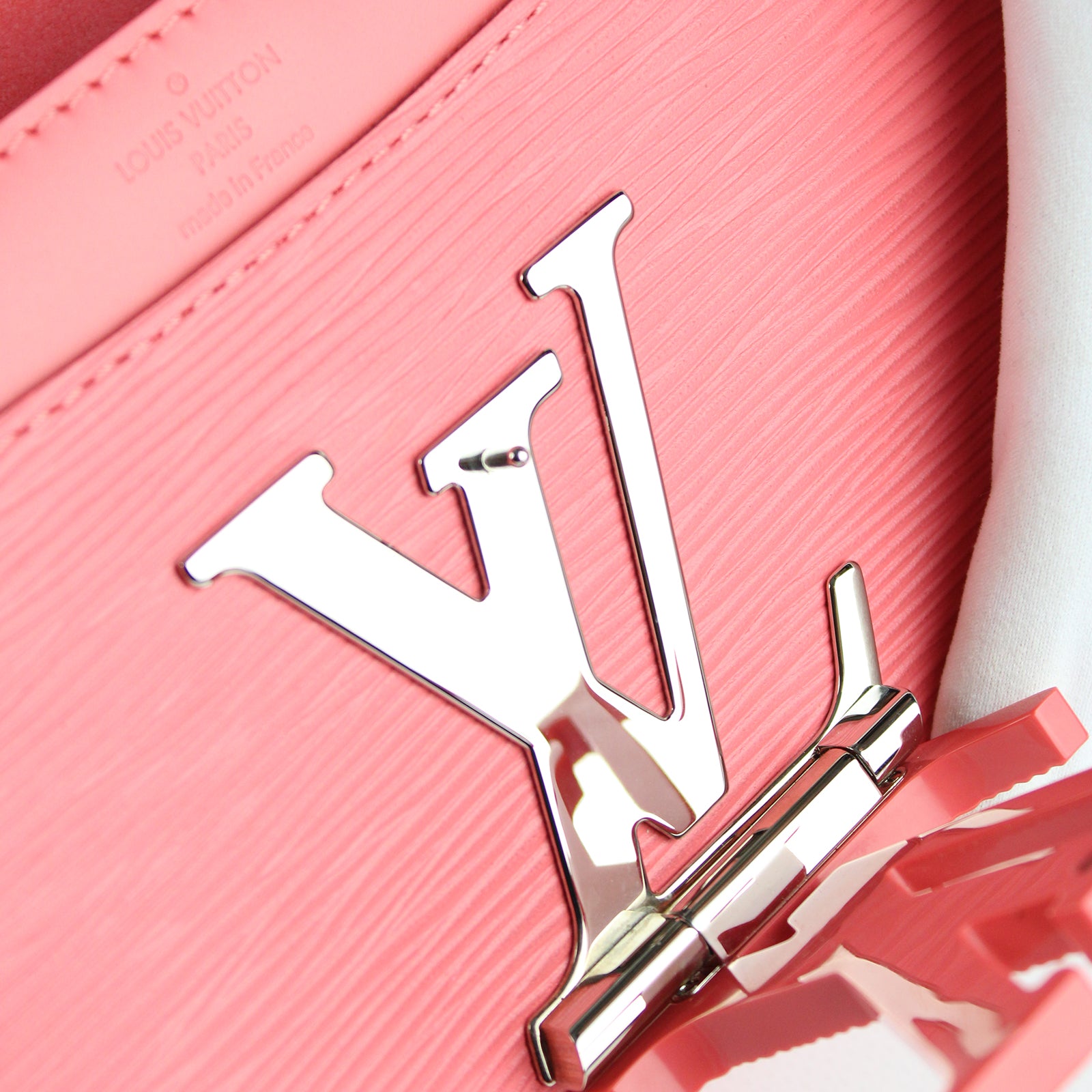 LOUIS VUITTON - Grenelle shoulder bag in epi leather