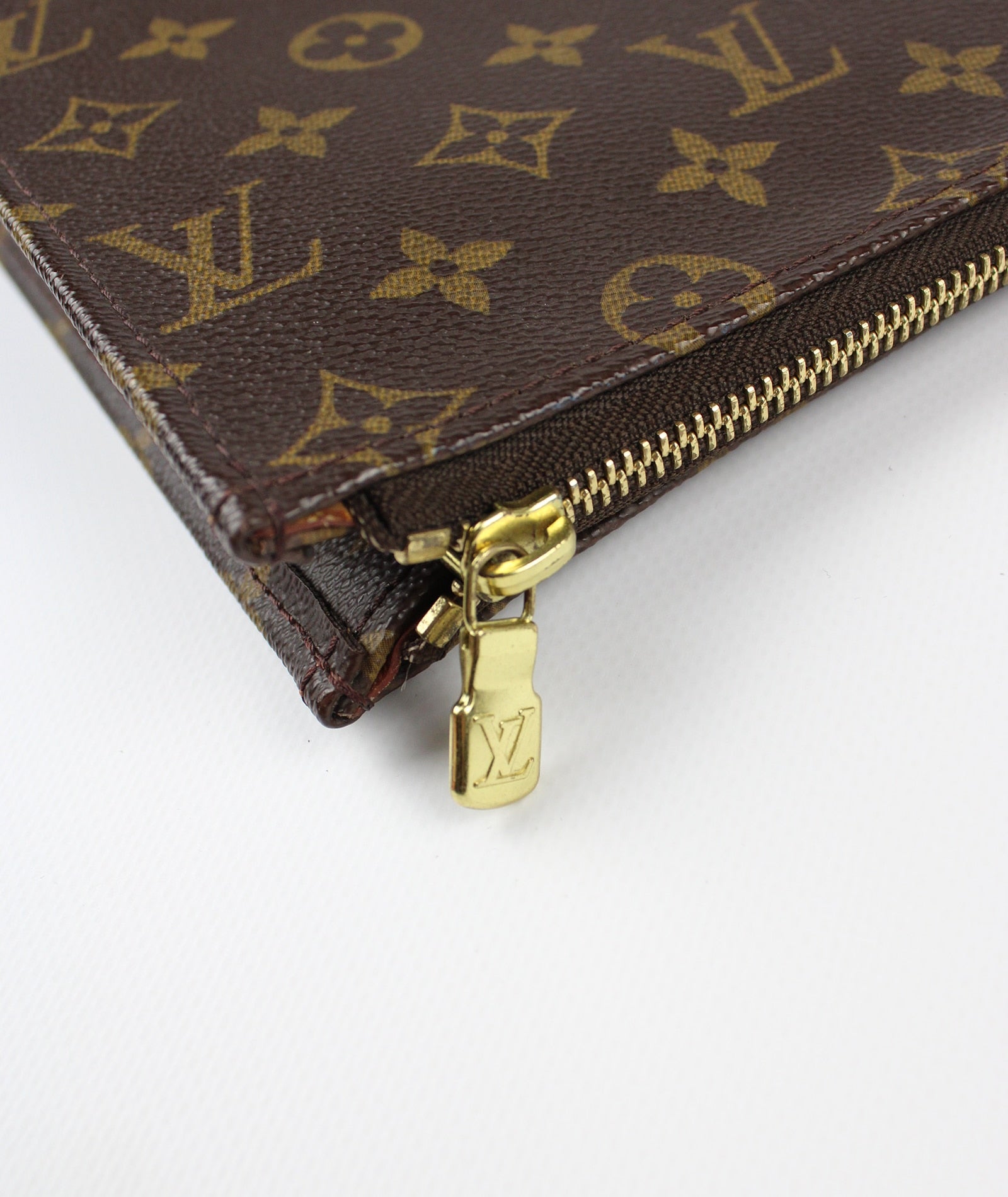 Louis Vuitton Pochette Jour