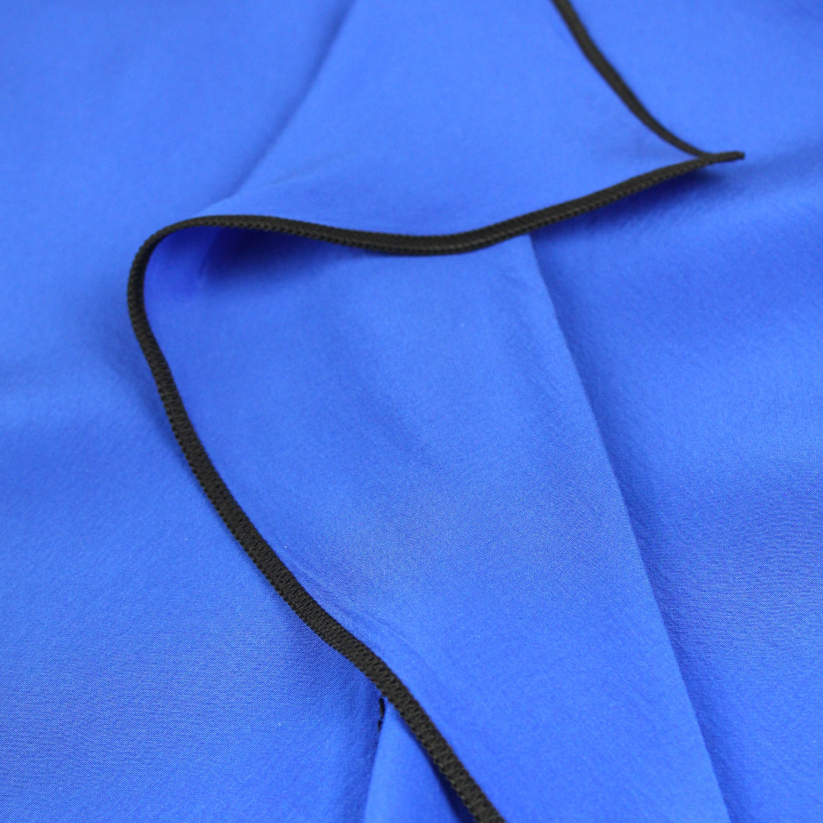 Sleeveless dress with fringe (T40)