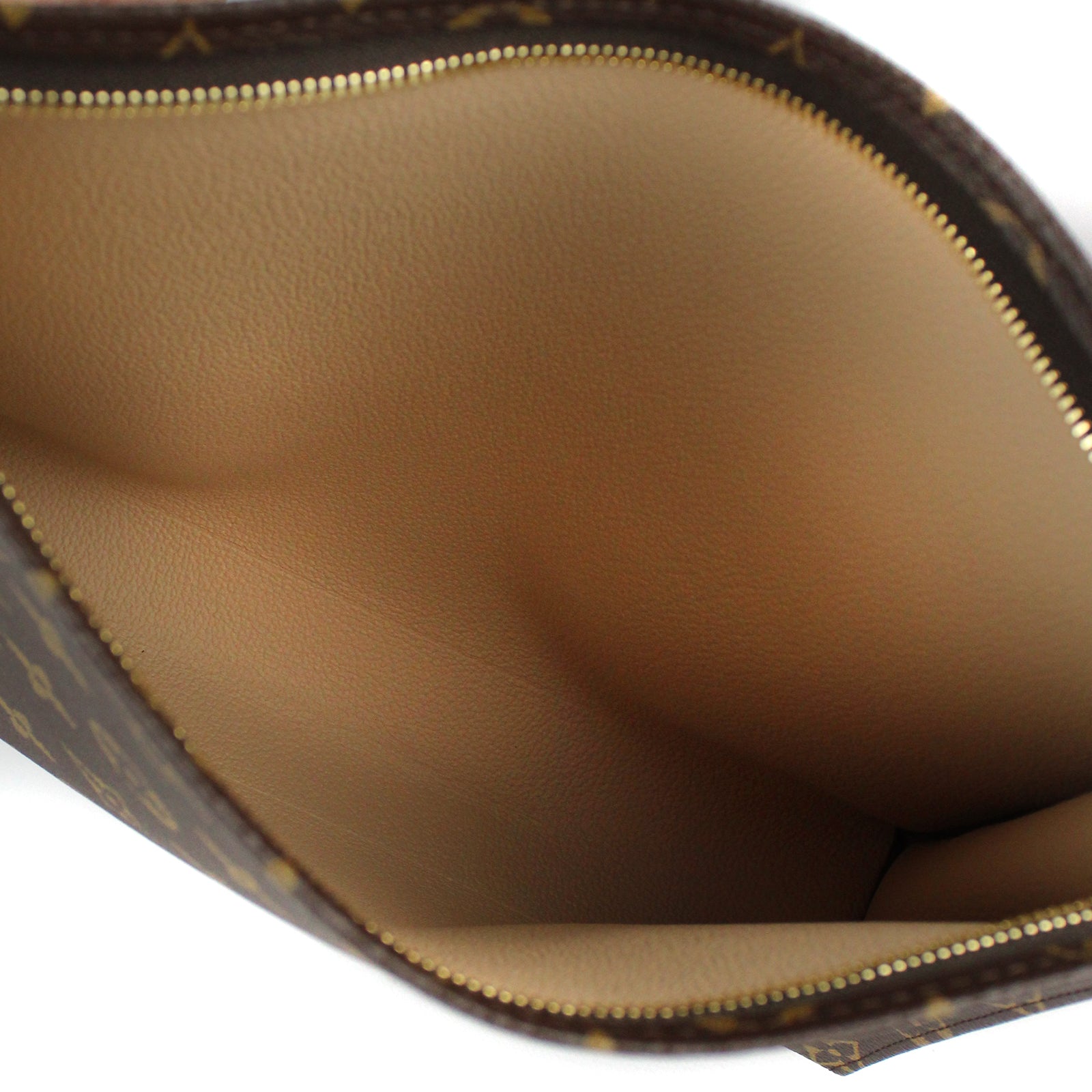 Toiletry bag 26