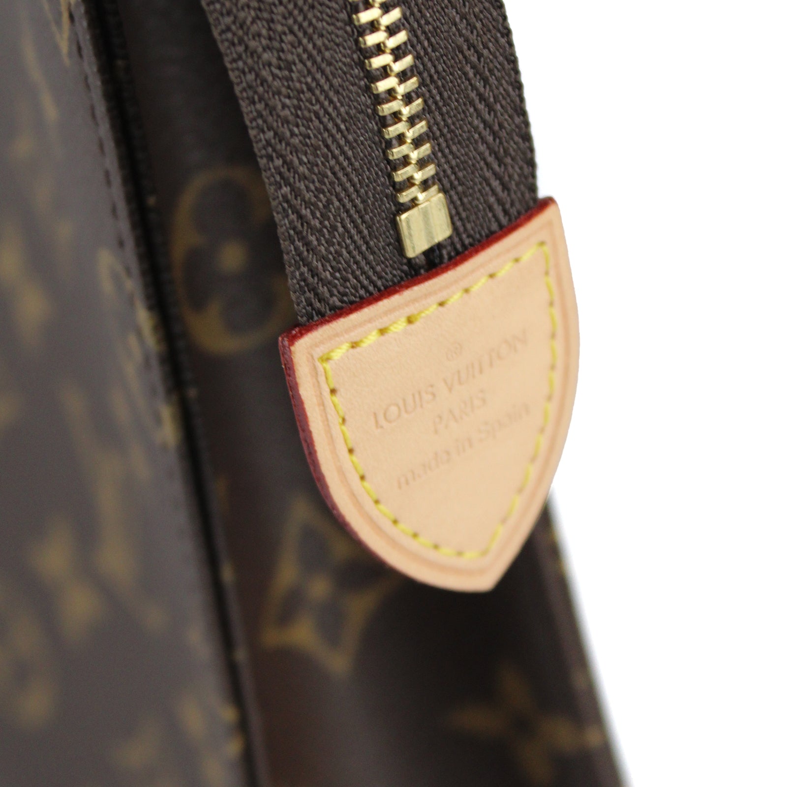 Toiletry bag 26