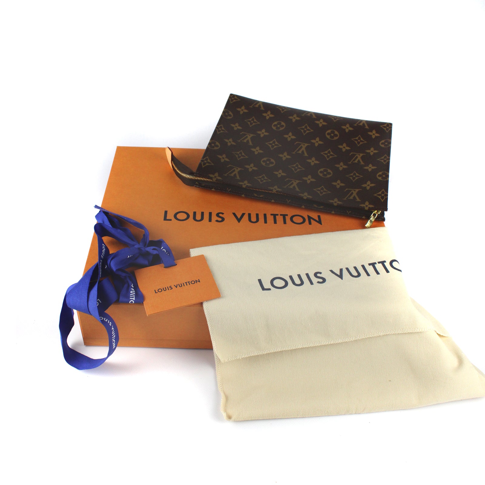 Toiletry bag 26