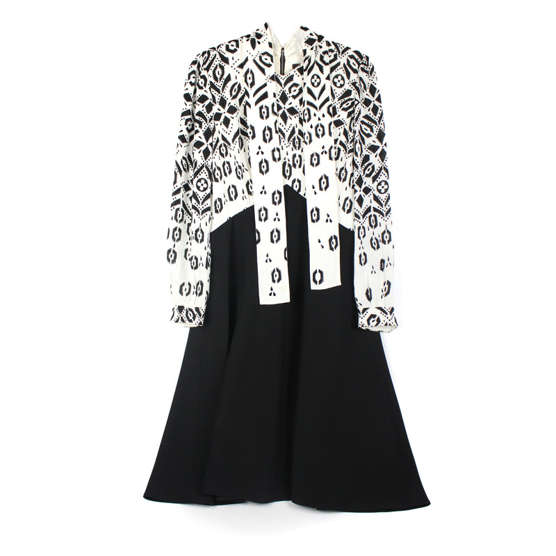 Robe à manches longues à logo (T40)