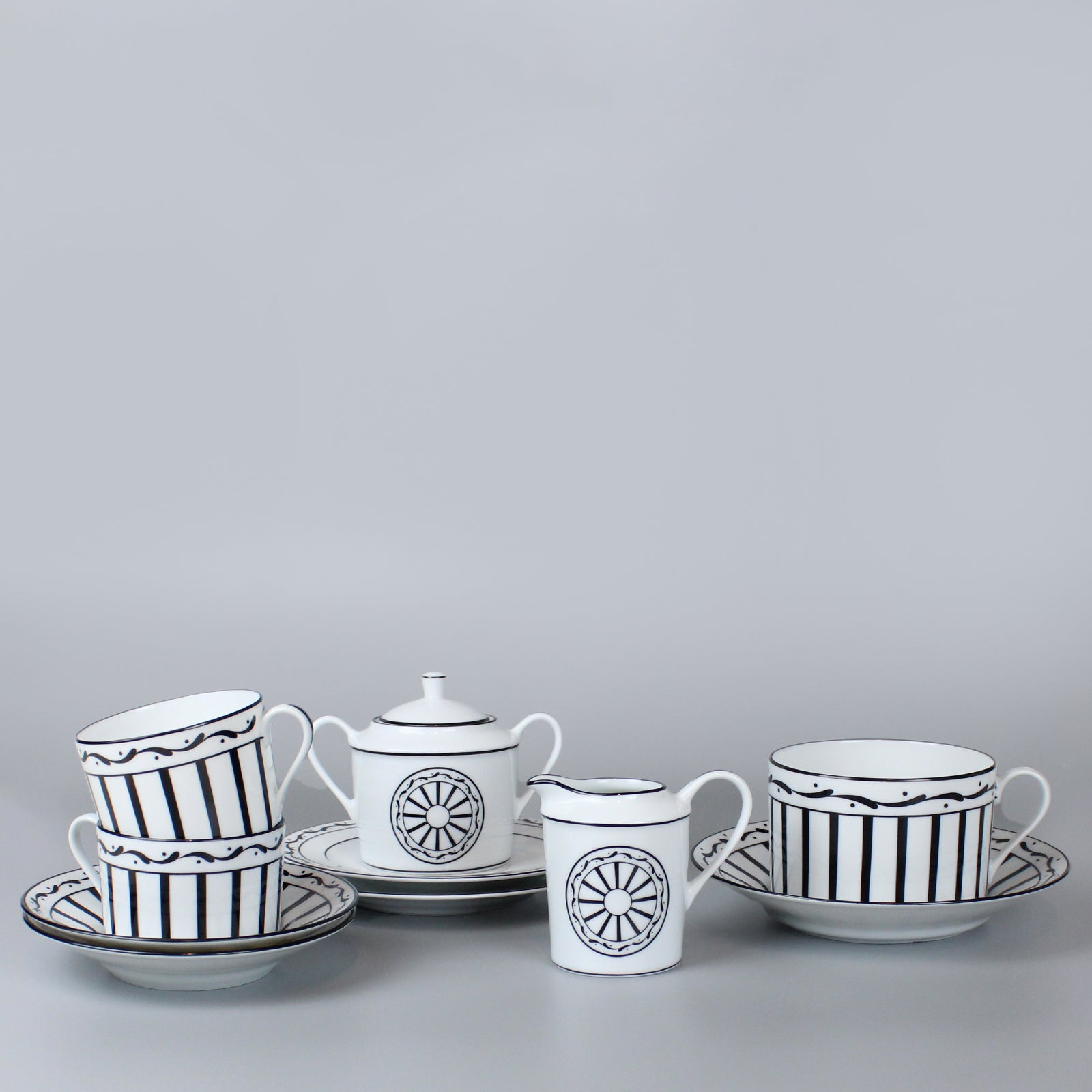Monsieur Dior tableware set