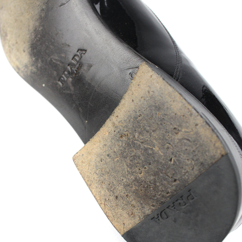 Mocassins en cuir verni (T43)