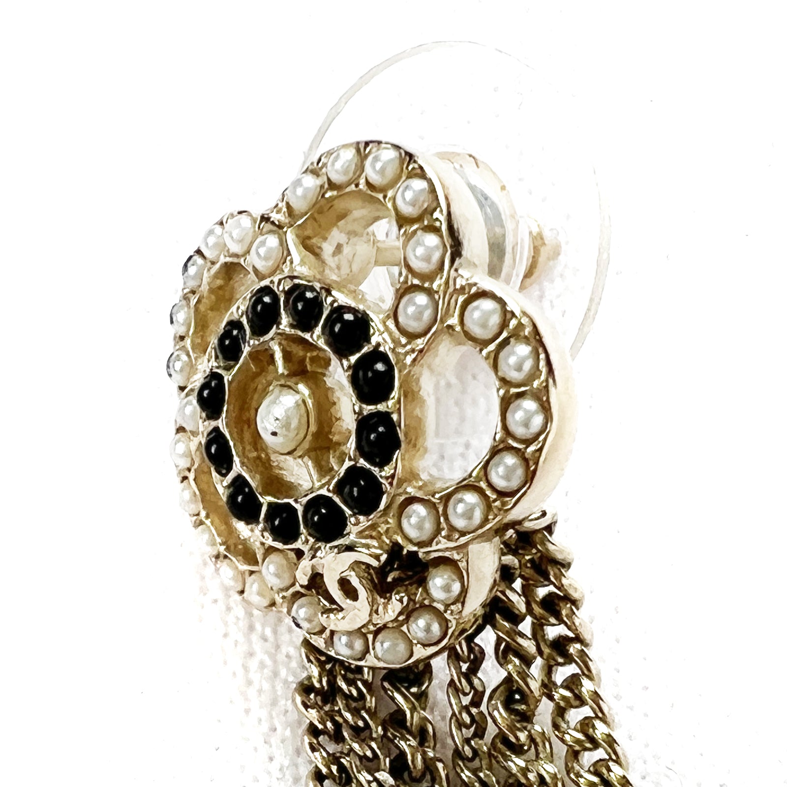 CHANEL - Boucles d'oreilles Camélia